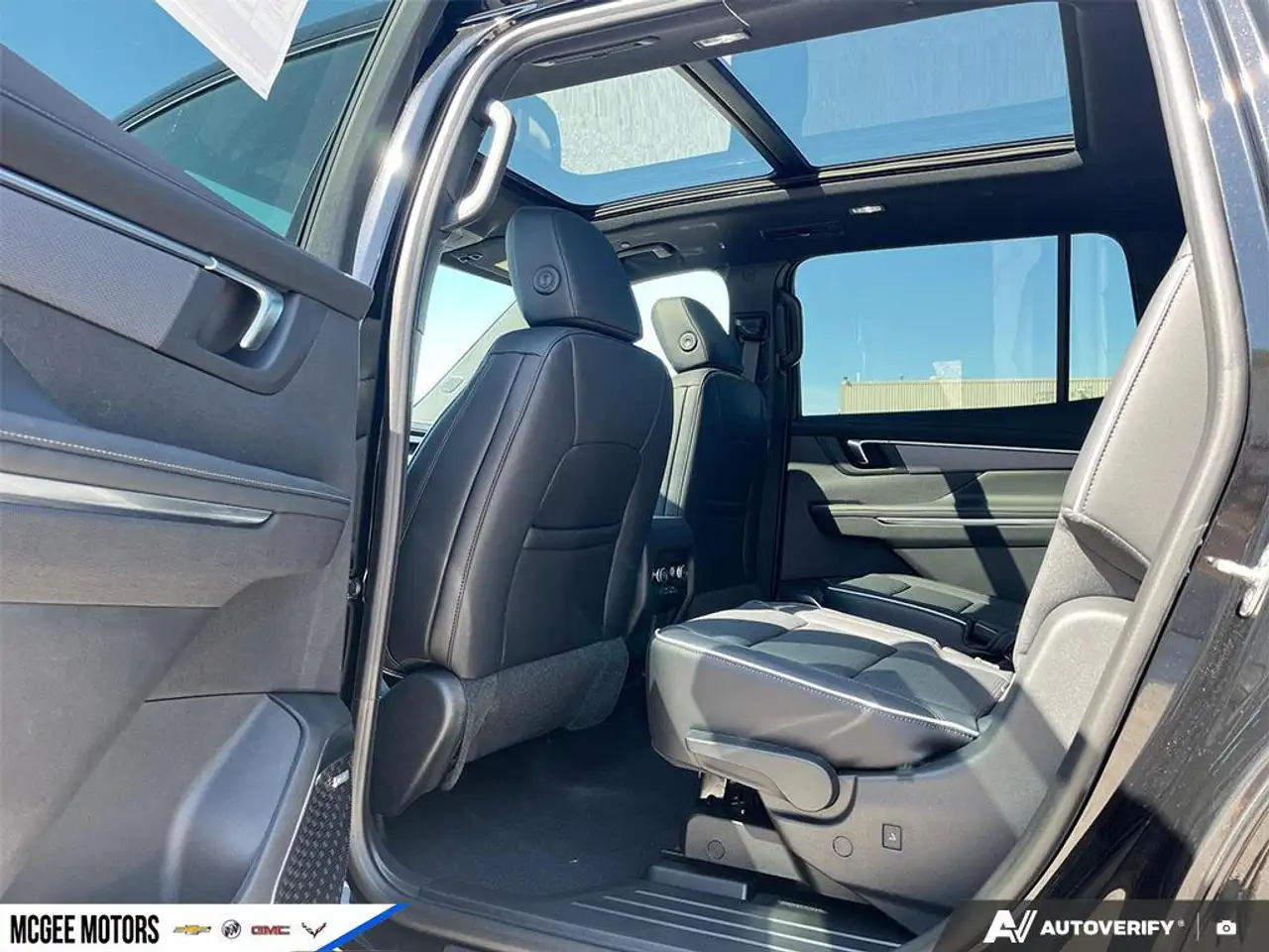 Buick Enclave снимка Buick Enclave