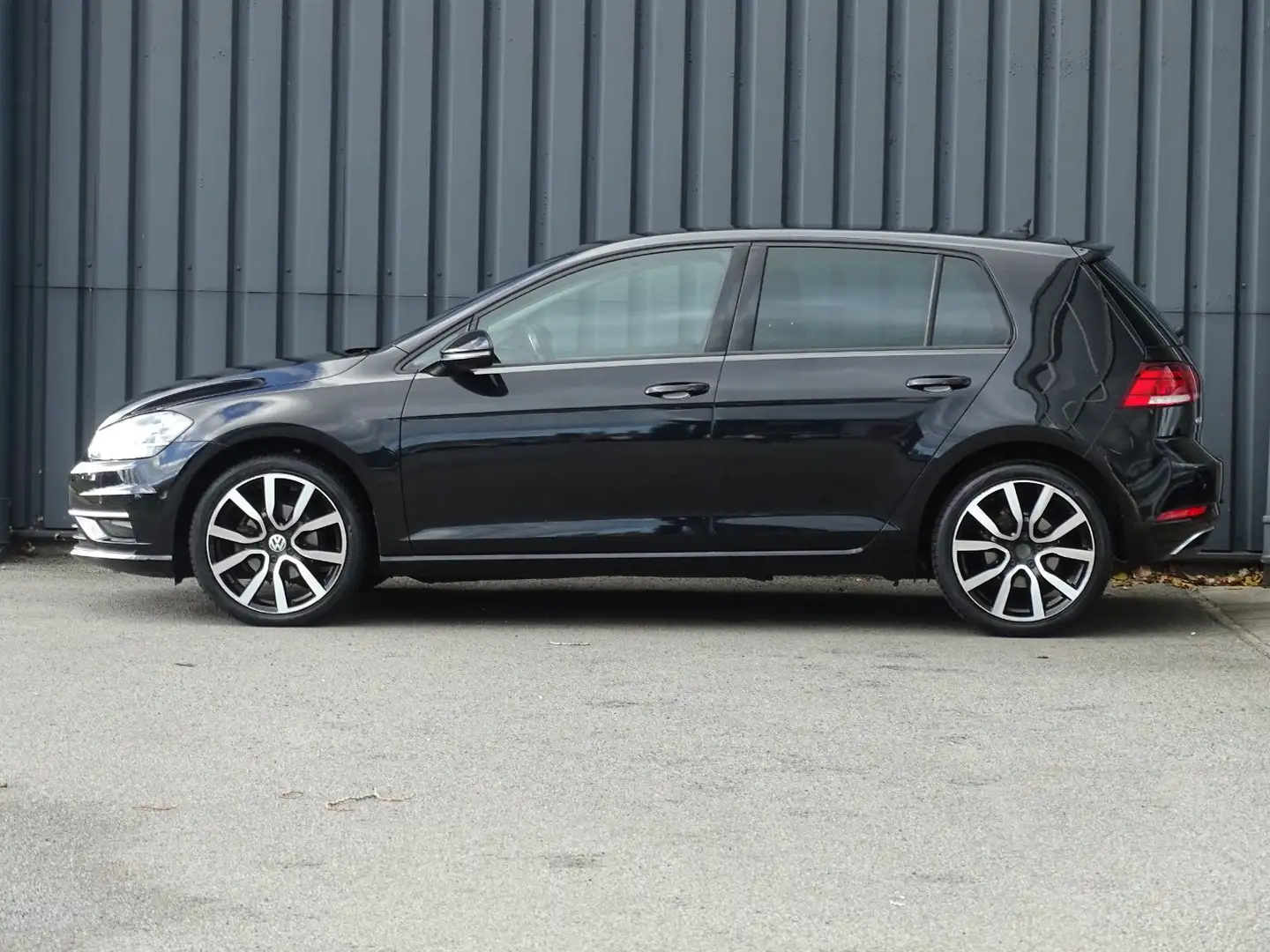 Volkswagen Golf 1.0 TSI Comfortline Business Automaat | Carplay | Noir - 2