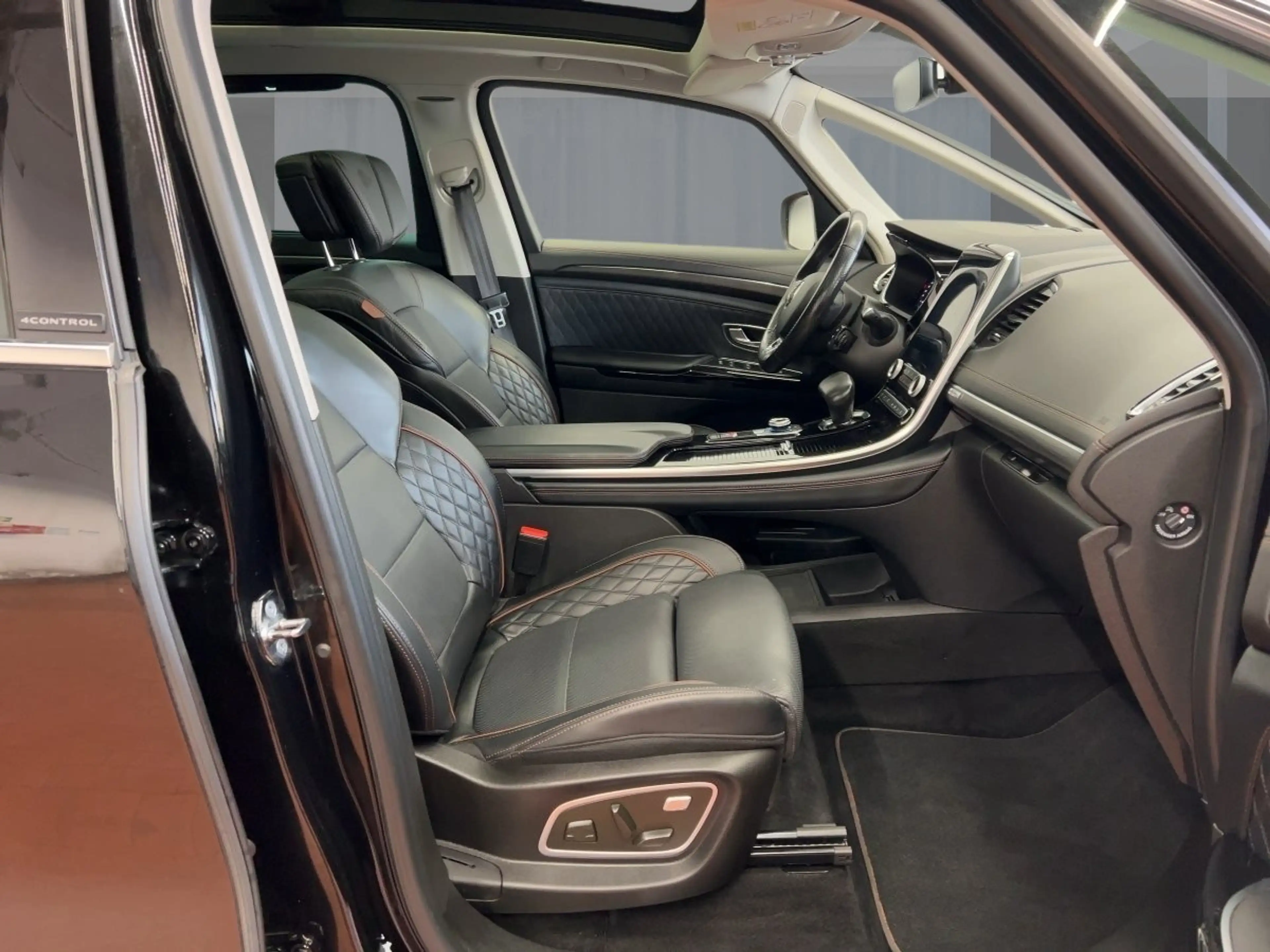 Renault Espace 2.0 dCi 190 Initiale Paris — photo 8