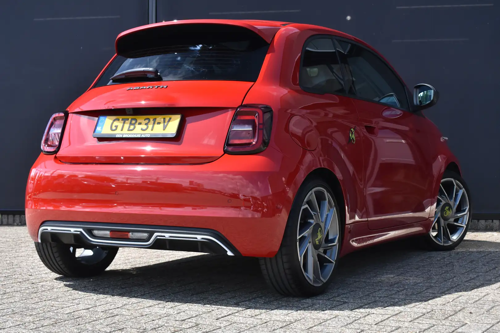 Abarth 500e Turismo 42 kWh 3 Fase Verwacht !! | Pack Scorpion Red - 2