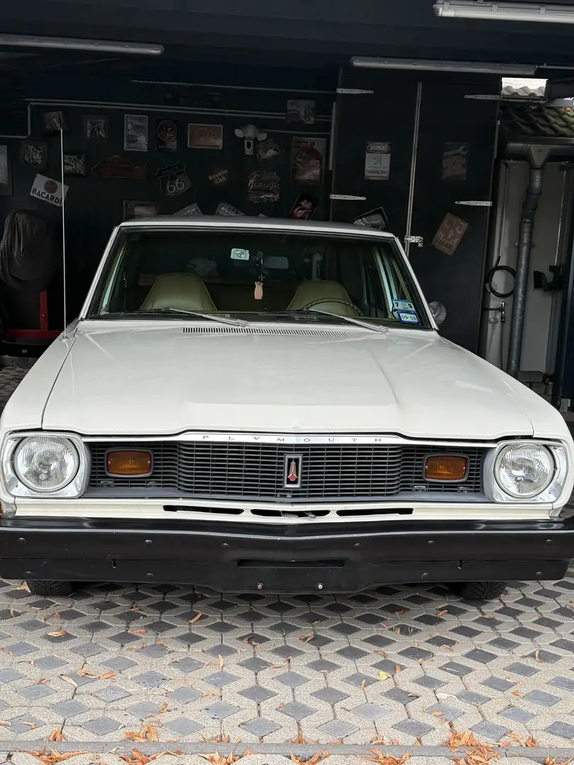 Plymouth Valiant Weiß - 2