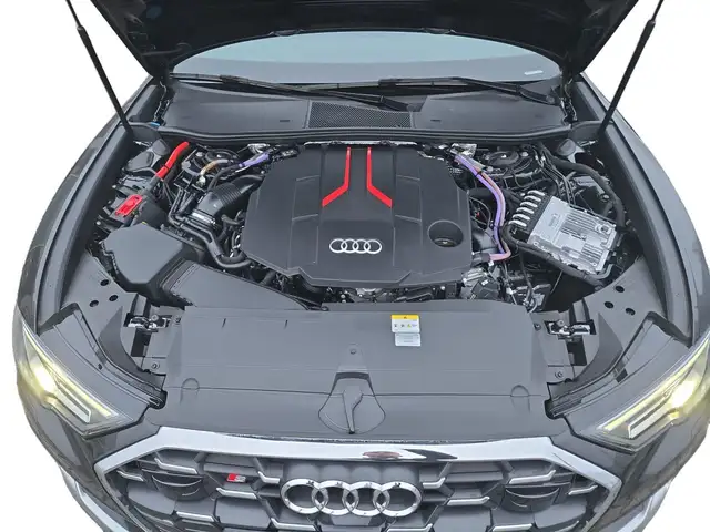 Audi S6 view 12