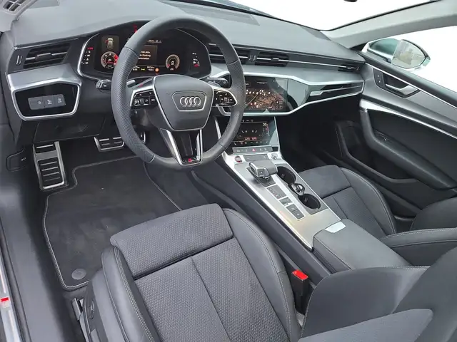 Audi S6 view 4