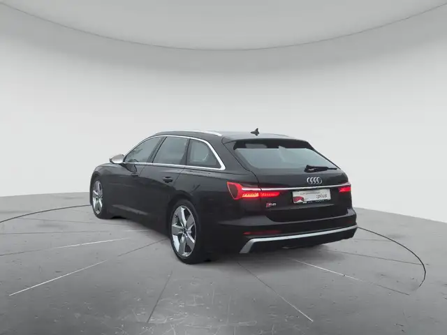 Audi S6 view 3