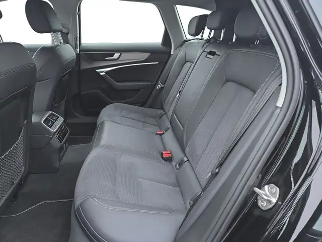 Audi S6 view 10