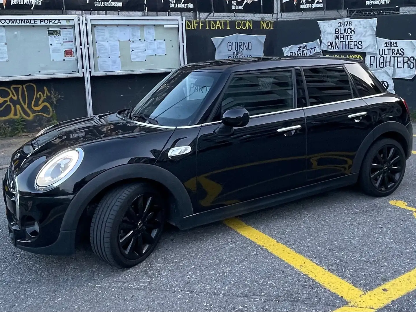 MINI Cooper SD Mini 2.0 Cooper SD 5p auto - allestimento JKW Nero - 1
