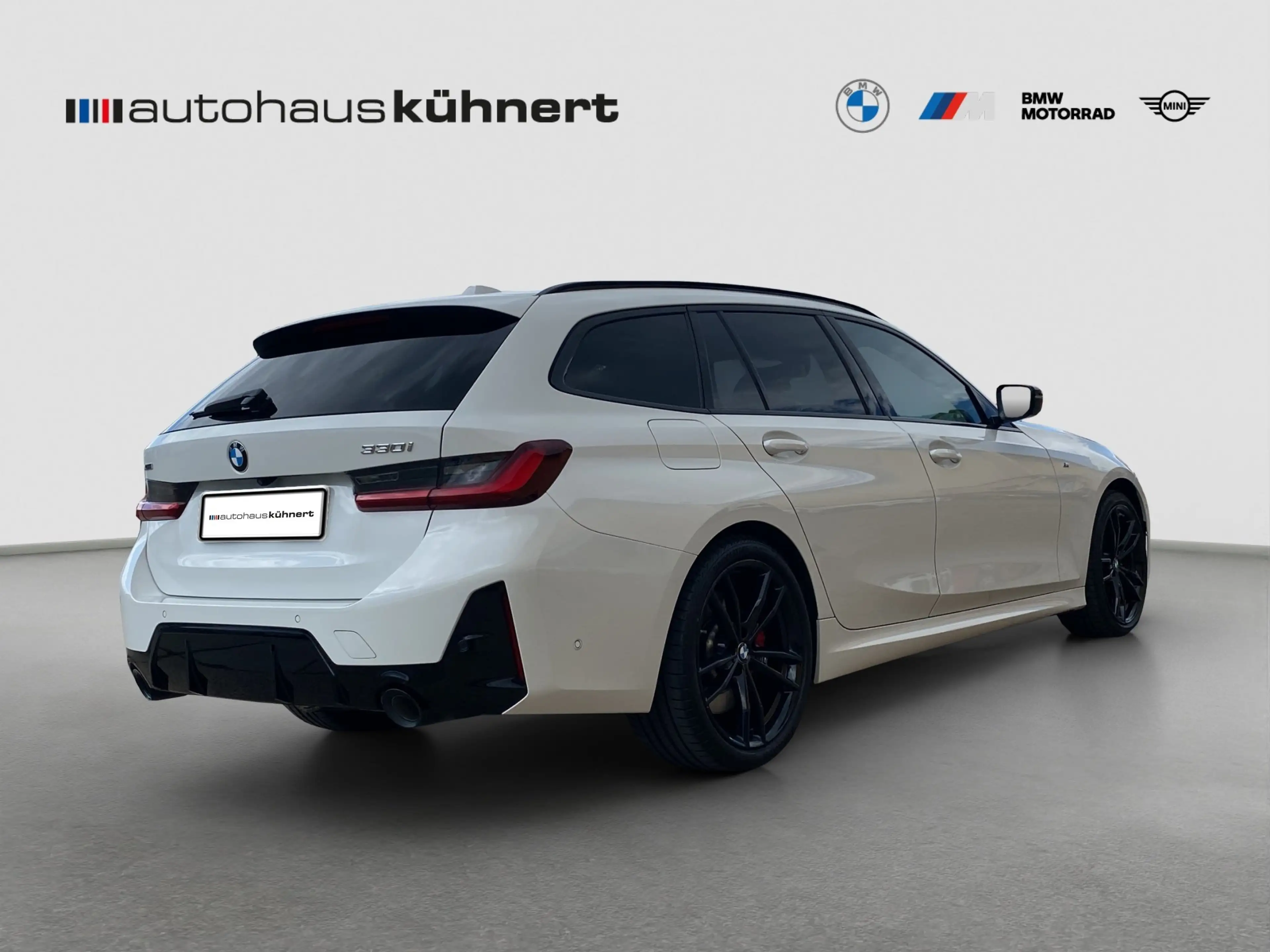BMW 330 i xDrive Touring M-Sport PRO Pano AHK H&K RFK — photo 7