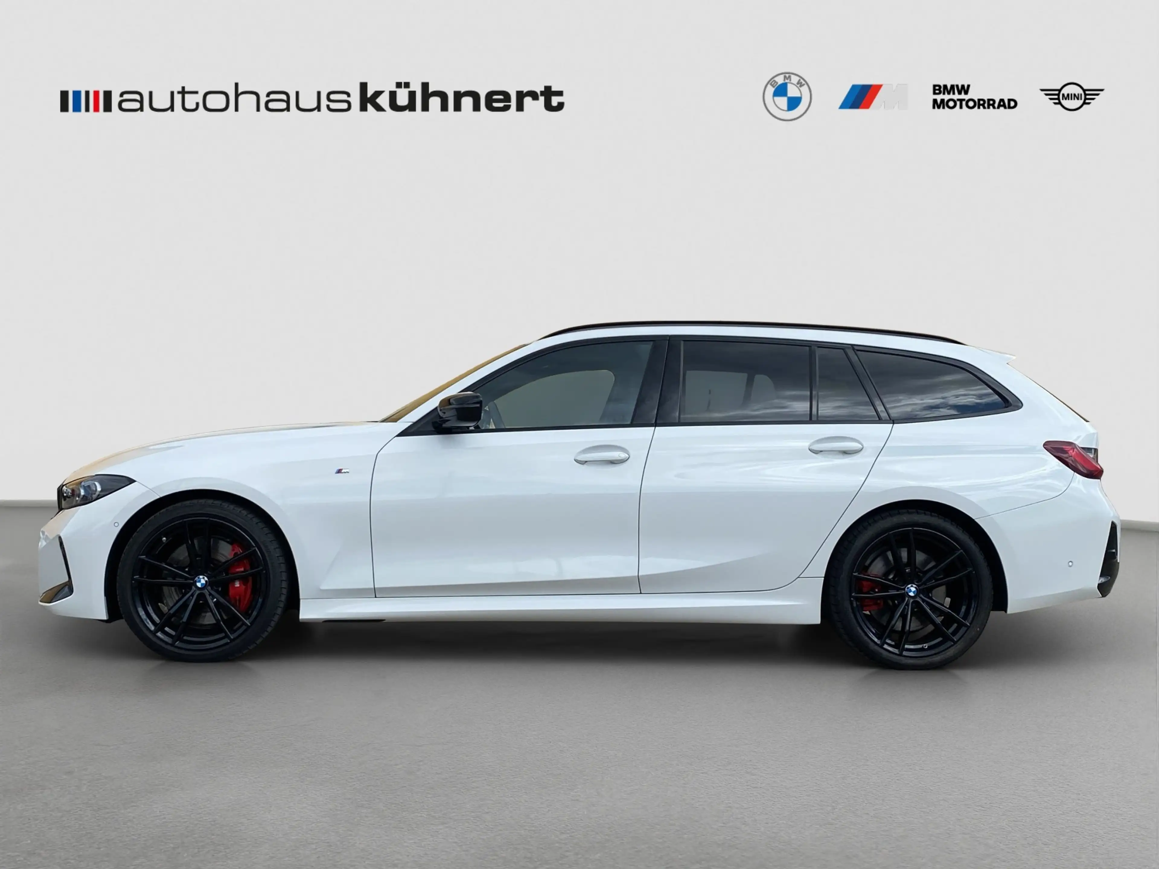 BMW 330 i xDrive Touring M-Sport PRO Pano AHK H&K RFK — photo 4