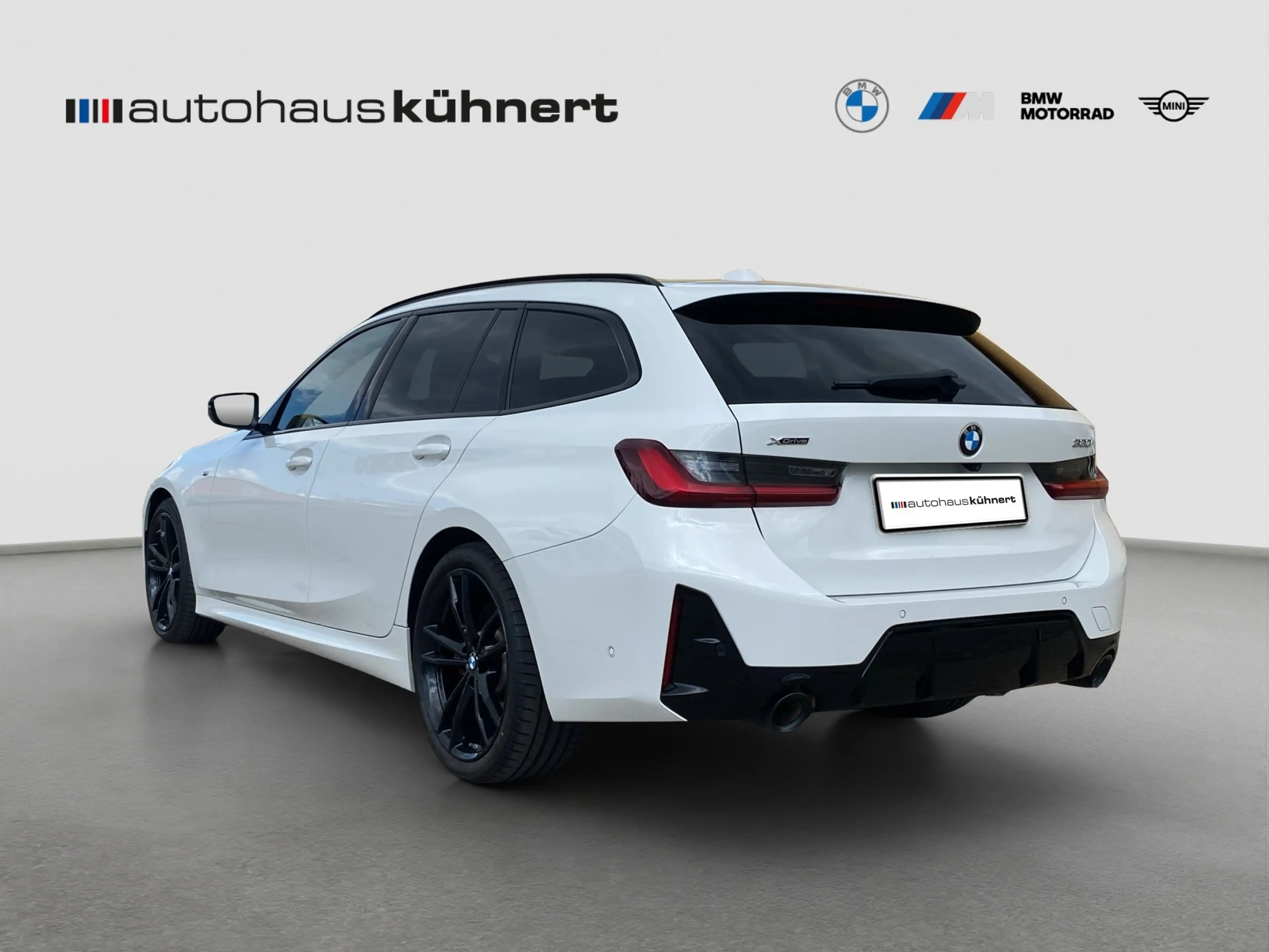 BMW 330 i xDrive Touring M-Sport PRO Pano AHK H&K RFK — photo 5