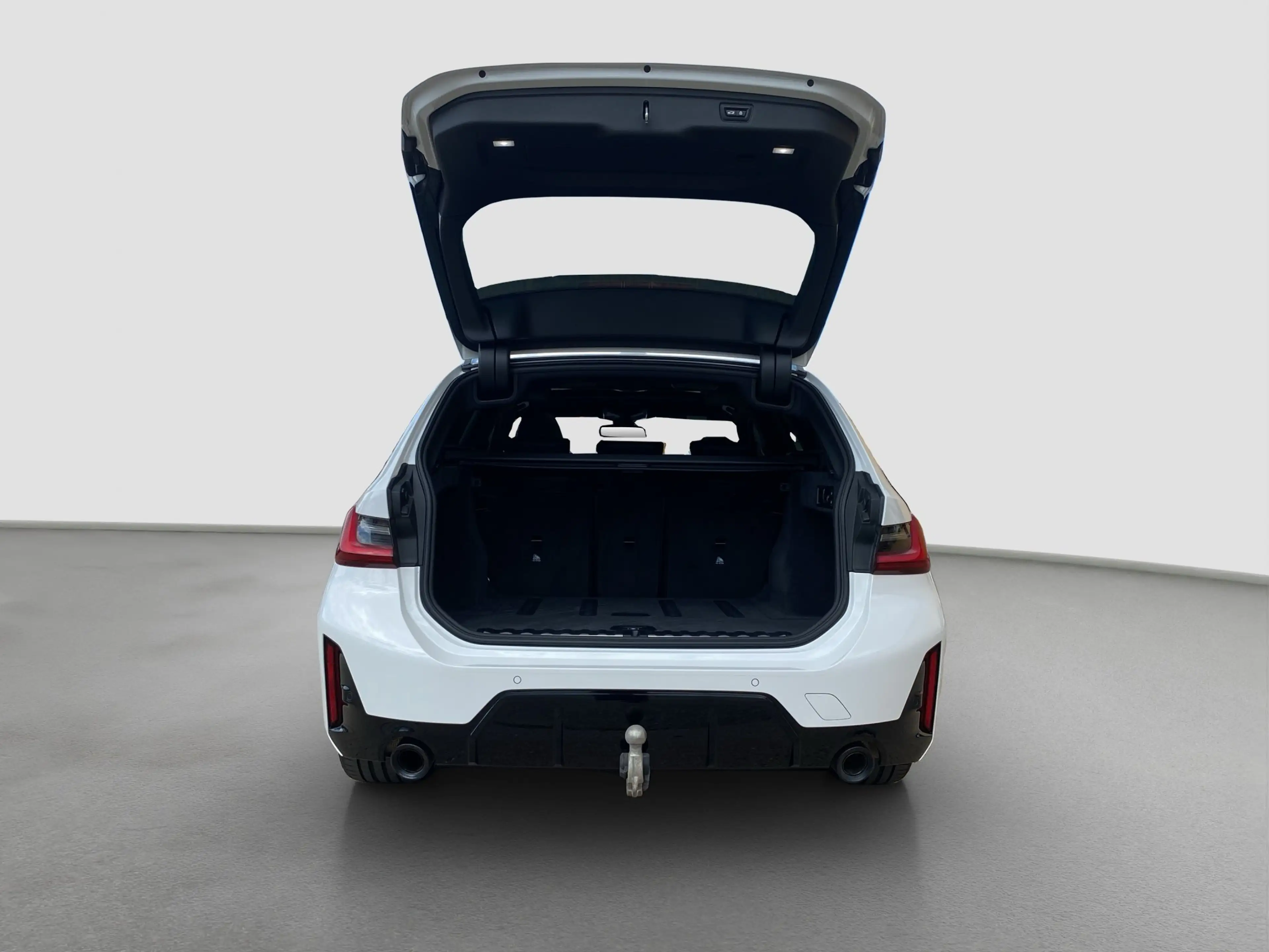 BMW 330 i xDrive Touring M-Sport PRO Pano AHK H&K RFK — photo 10