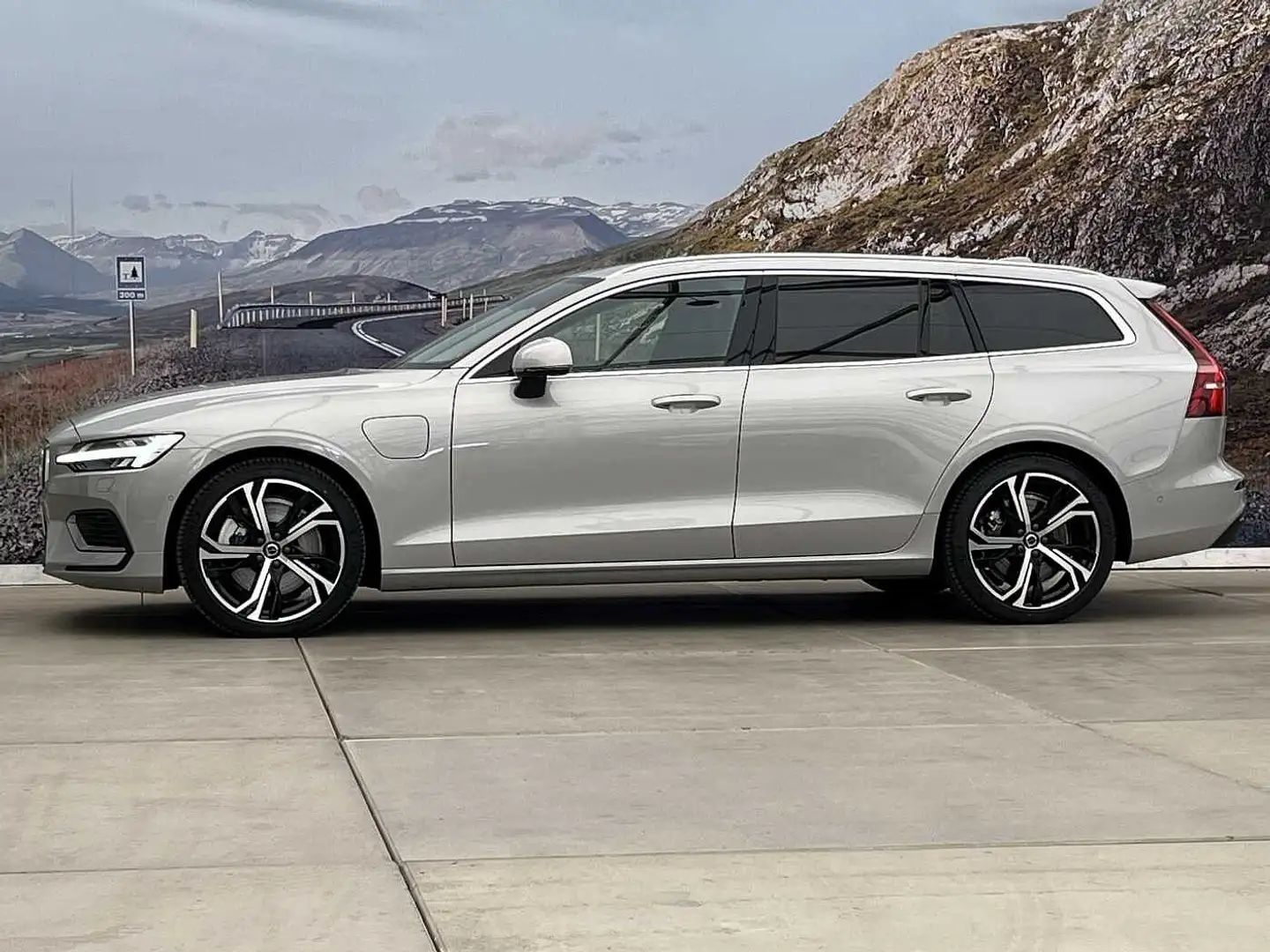 Volvo V60 T6 PLUS BRIGHT Zilver - 2