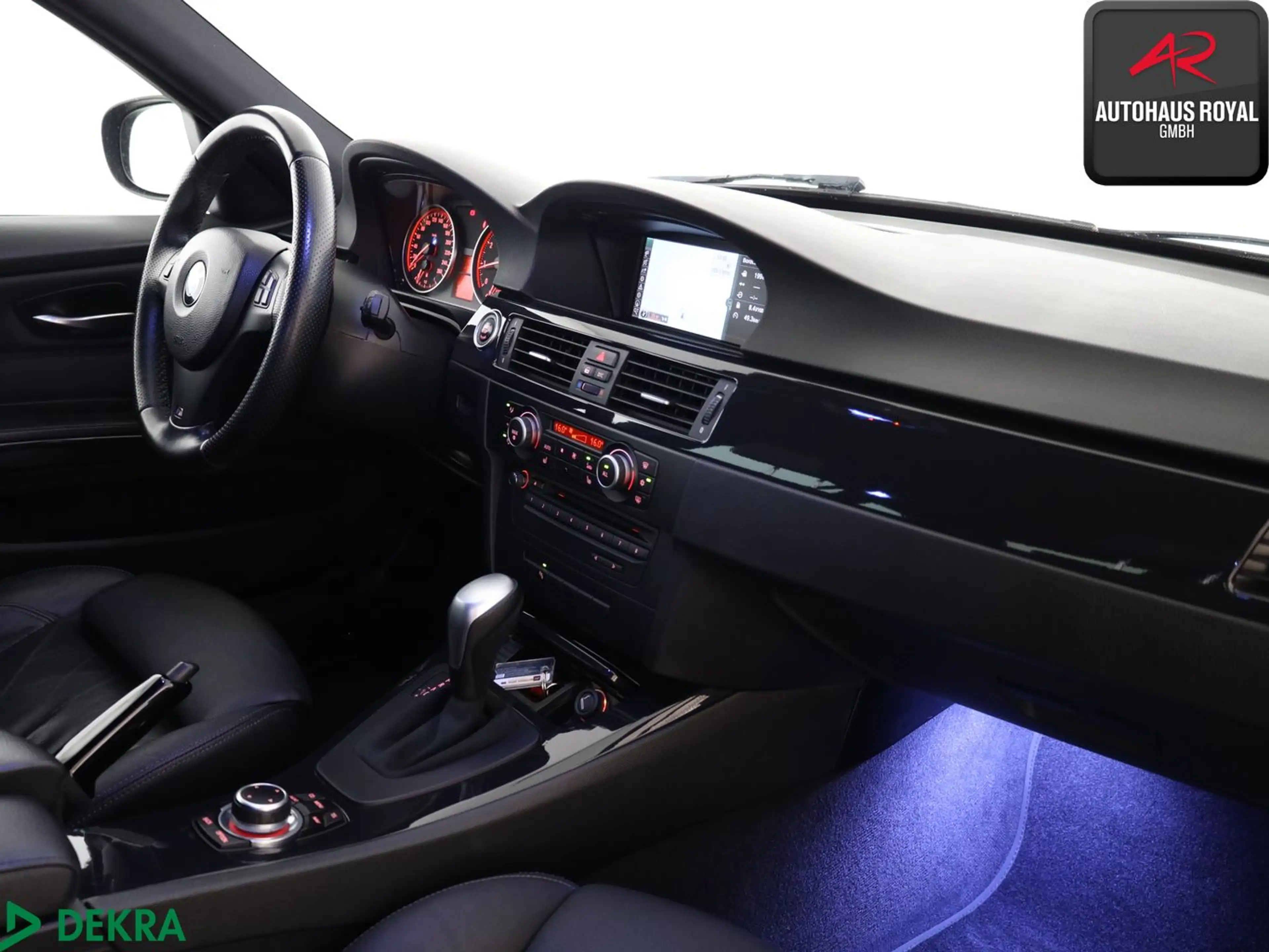 BMW 325 i T M SPORT LENKRAD PANO,KEYLESS,NAVI,XENON — photo 10