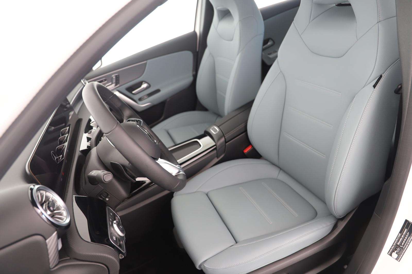Mercedes-Benz A 220