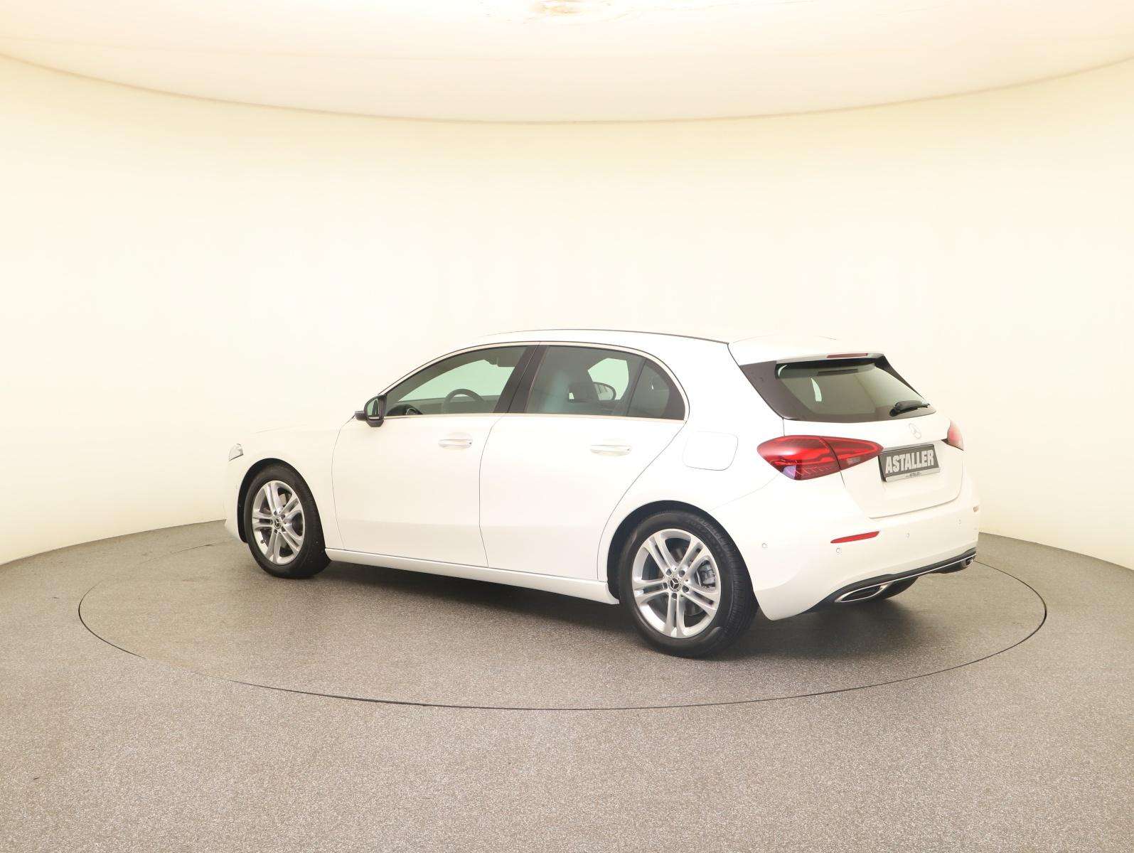 Mercedes-Benz A 220