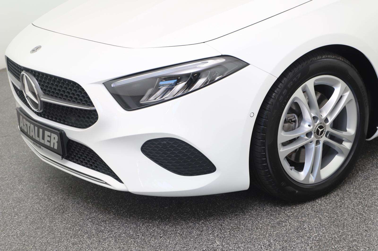 Mercedes-Benz A 220