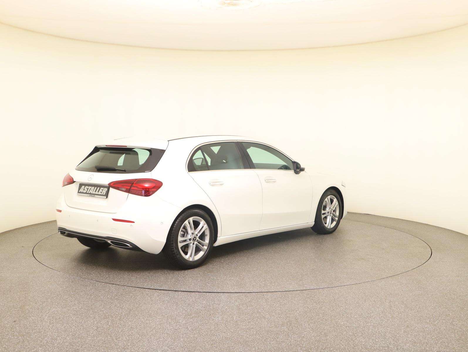 Mercedes-Benz A 220
