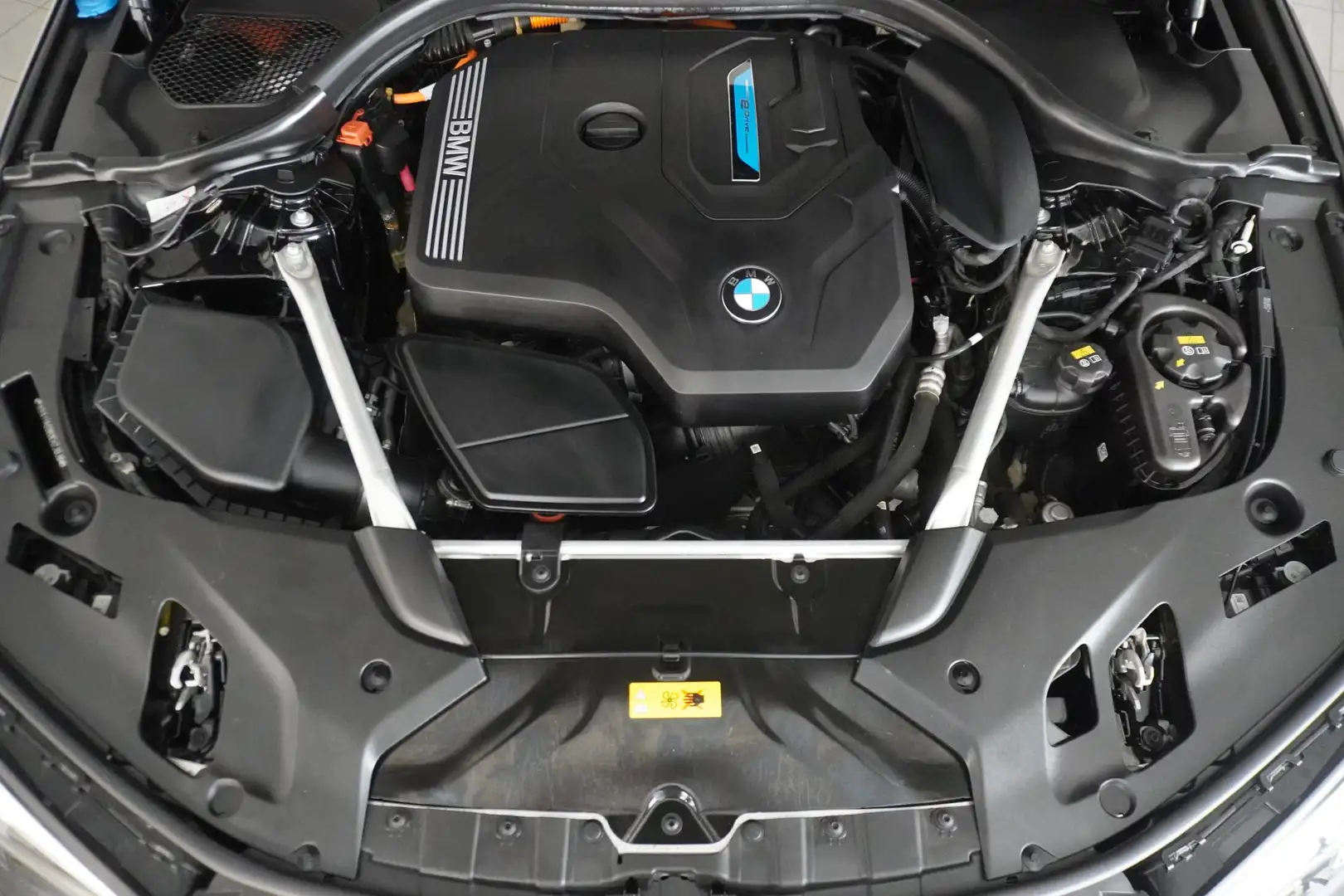 BMW 530 530e Schwarz - 2