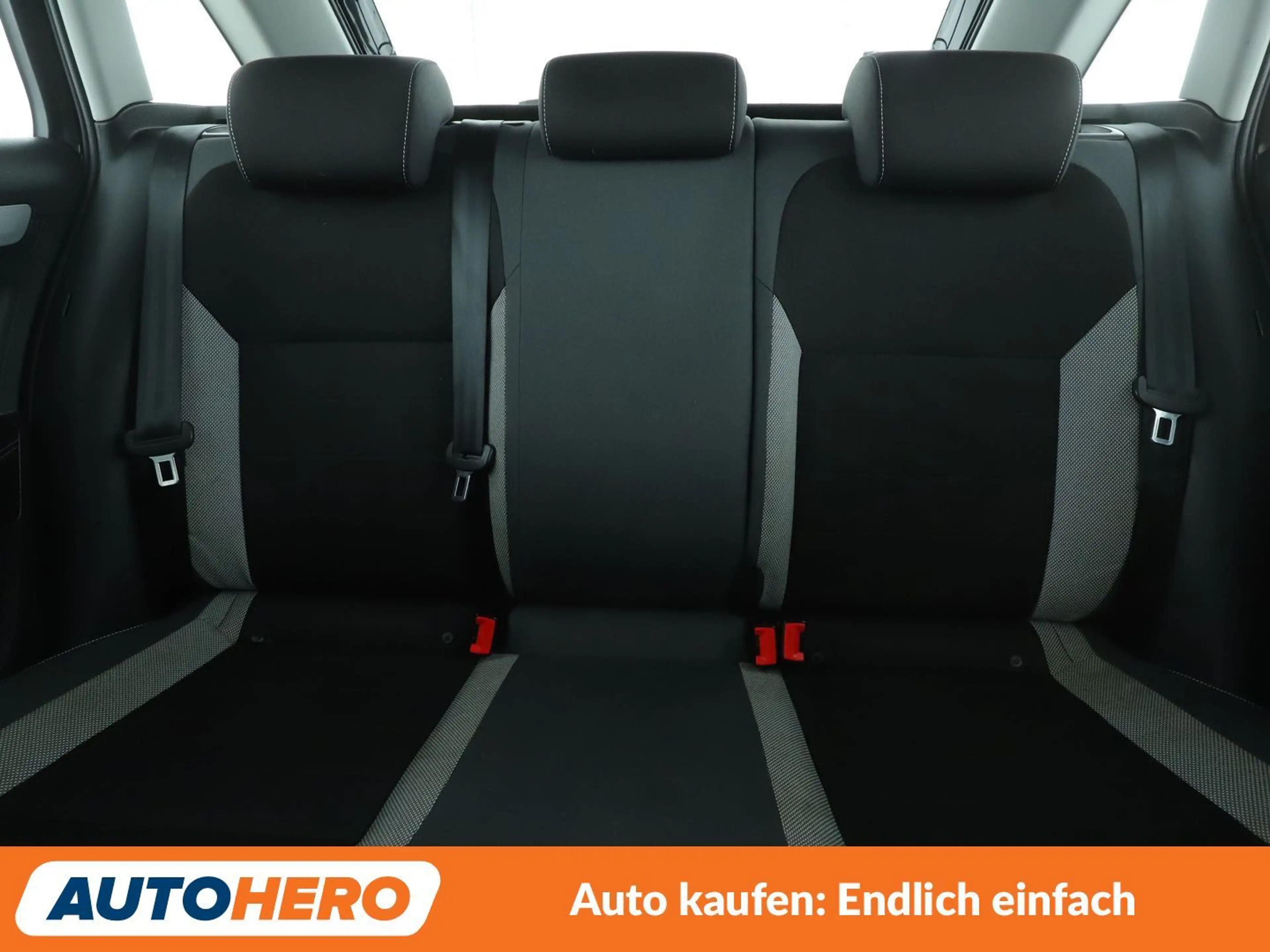 Skoda Rapid/Spaceback 1.0 TSI Ambition*PDC*SHZ*KLIMA*TEMPO* — photo 15