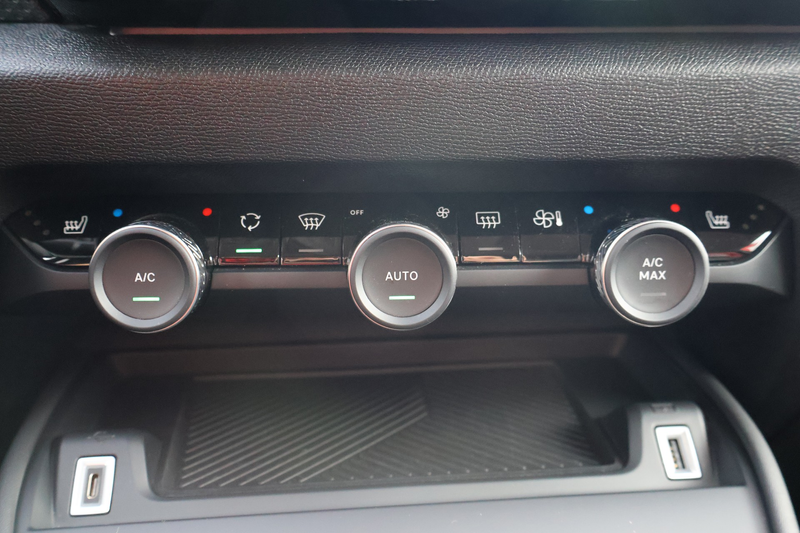 Citroen C4 1.2  e-THP Shine Aut. ACC LED Navi 360° PDC — photo 15