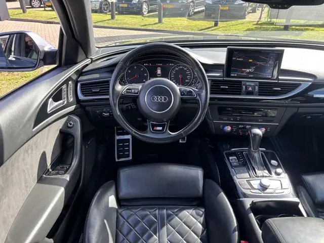 Audi A6 view 14