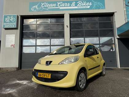 Peugeot 107 1.0-12V XR