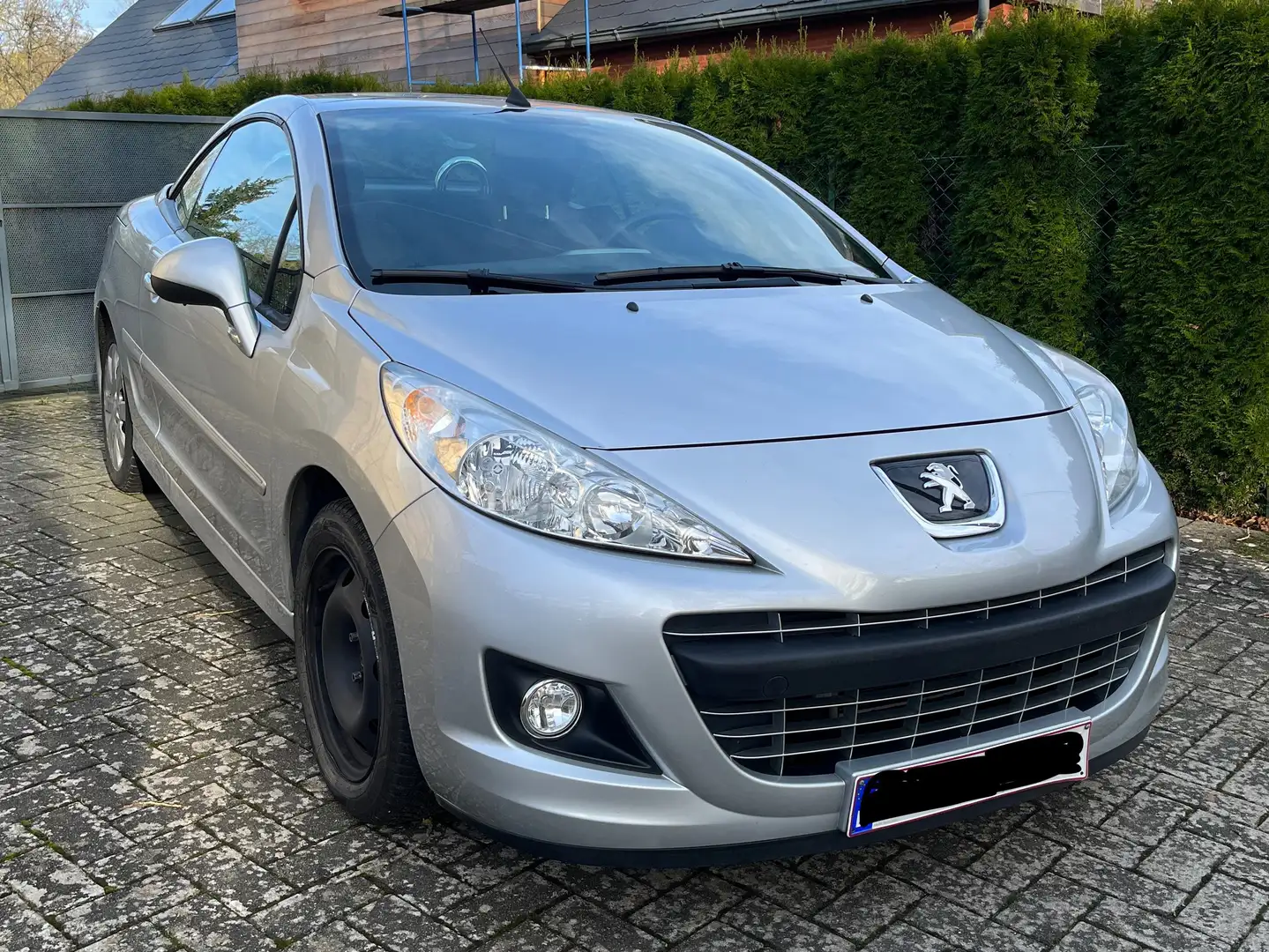 Peugeot 207 CC 1.6 Silber - 1