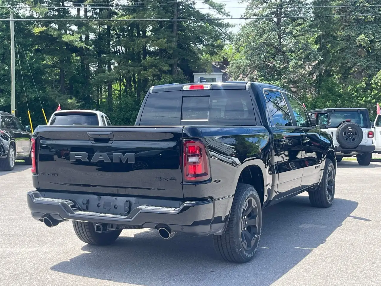 RAM 1500 снимка RAM 1500
