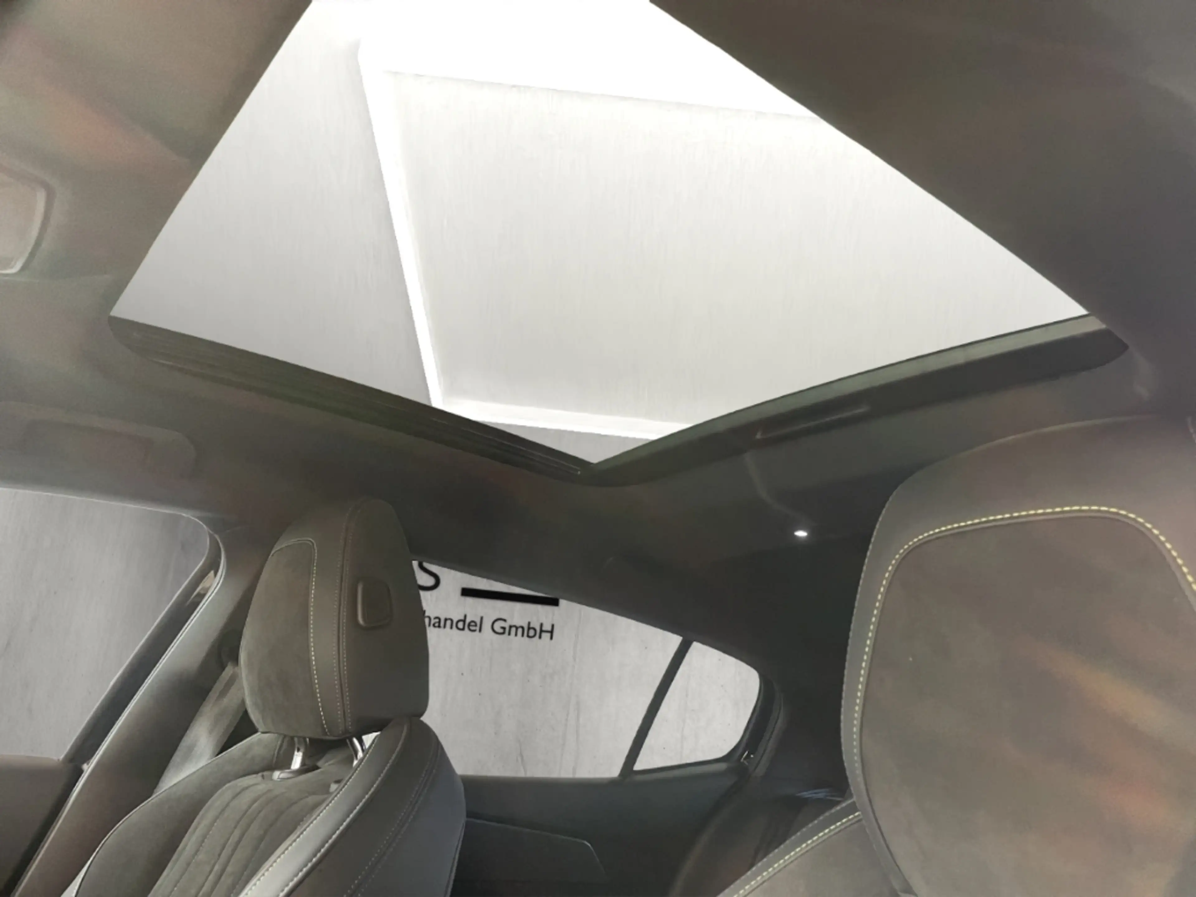 Peugeot 408 GT PT 130 EAT8 El. Panodach El. Sitz Kamera LED El — photo 17