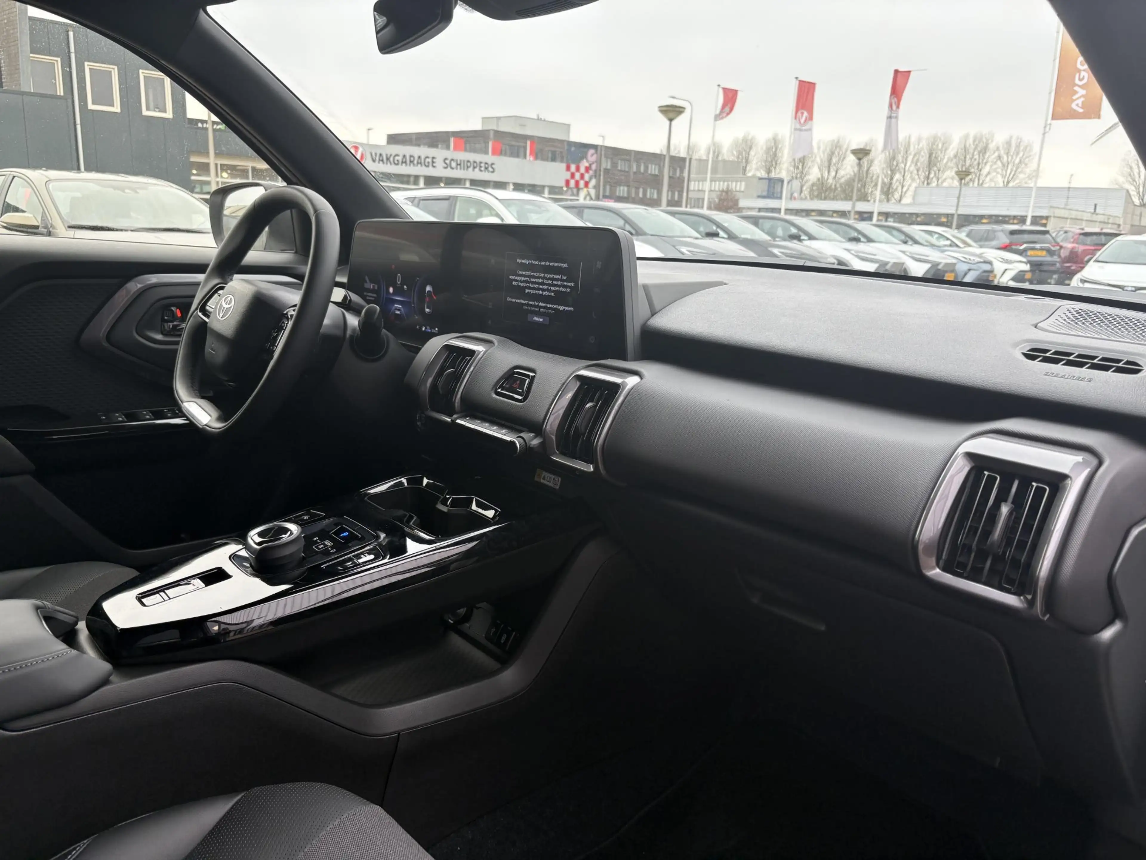 Toyota Urban Cruiser Executive 61 kWh — photo 8