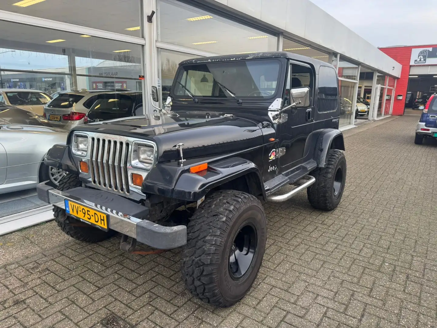 Jeep Wrangler 4.0i Wagon | Benzine LPG | | SUV / Terreinwagen | Negro - 1