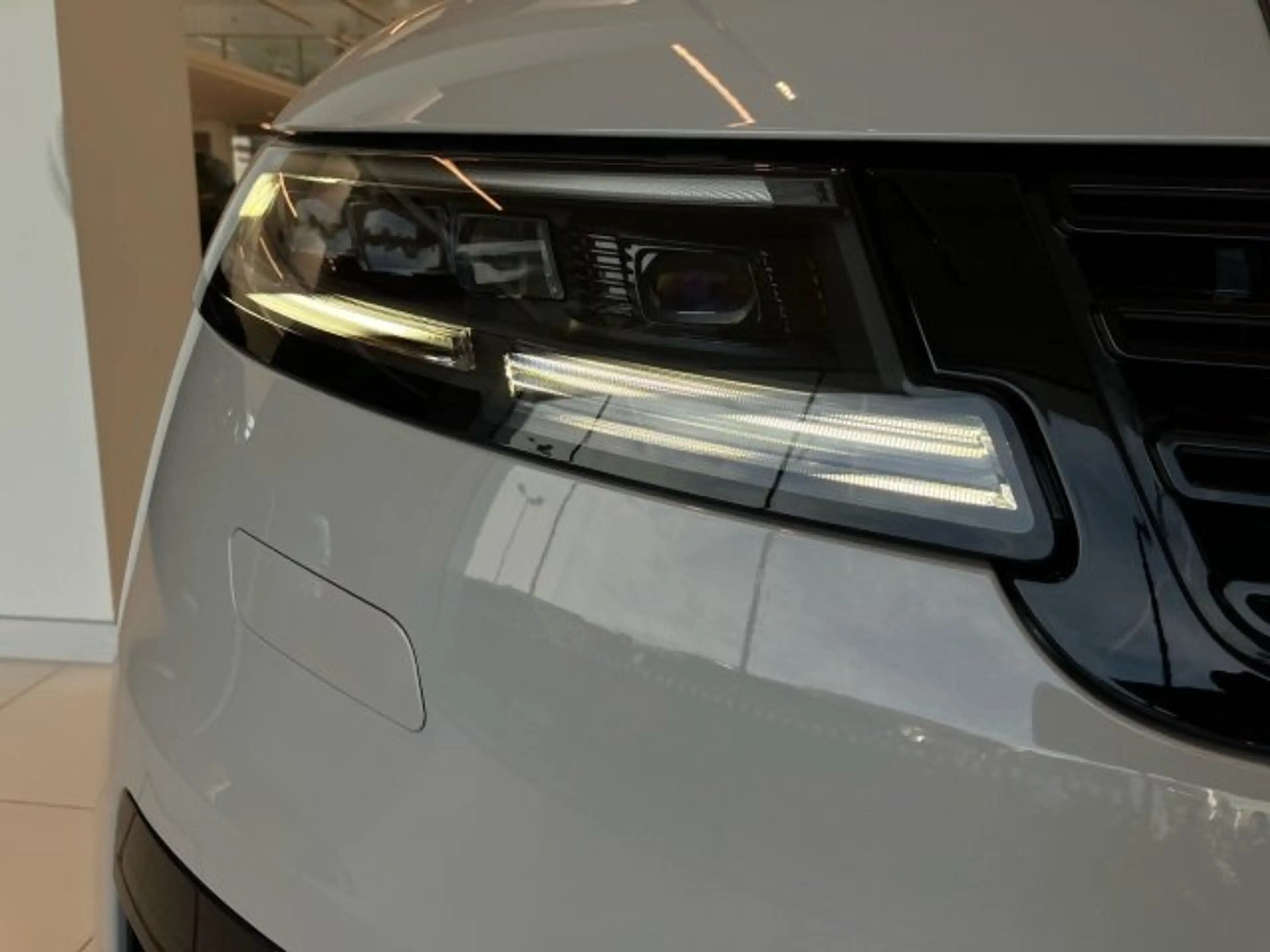Land Rover Range Rover Sport P550e Autobiography — photo 5