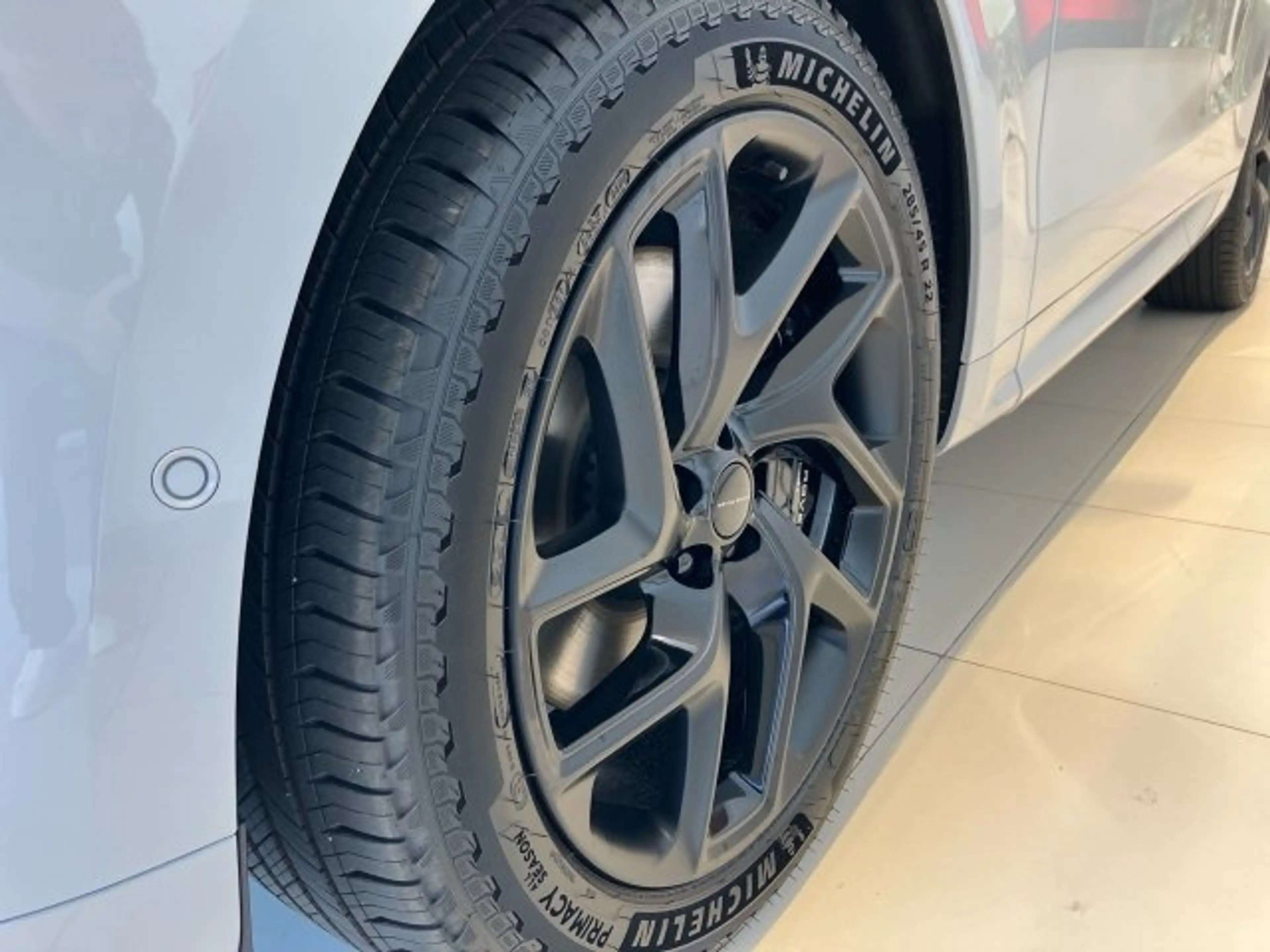 Land Rover Range Rover Sport P550e Autobiography — photo 4