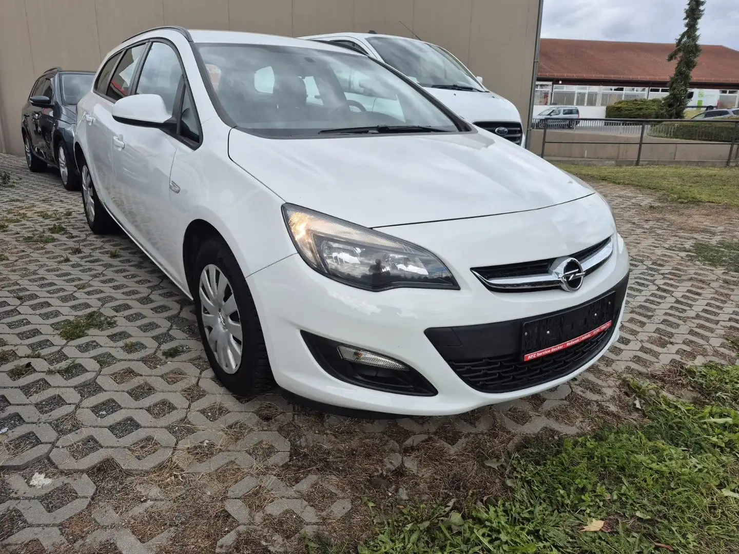 Opel Astra J Sports Tourer Selection Navi Automatik Blanc - 2