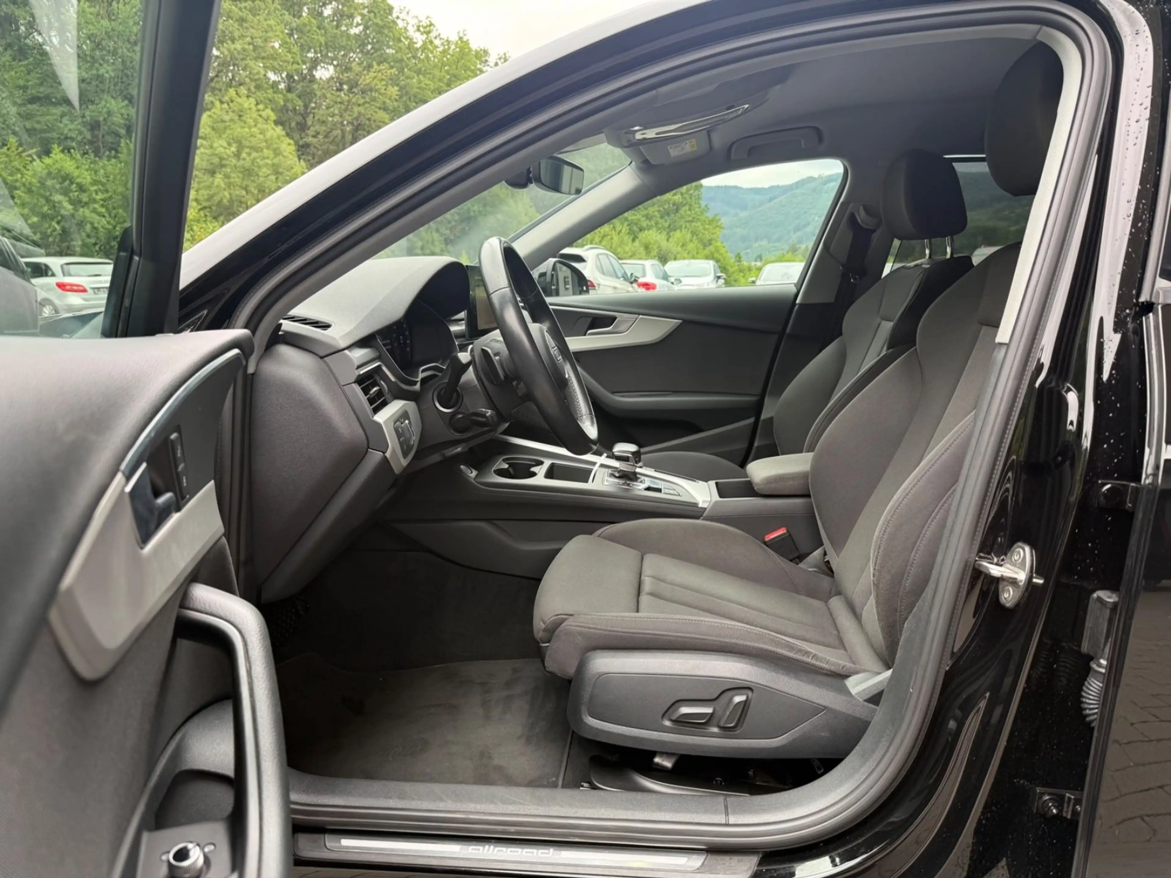 Audi A4 allroad quattro 40 TDI * App *DAB * AHK * LED — photo 10