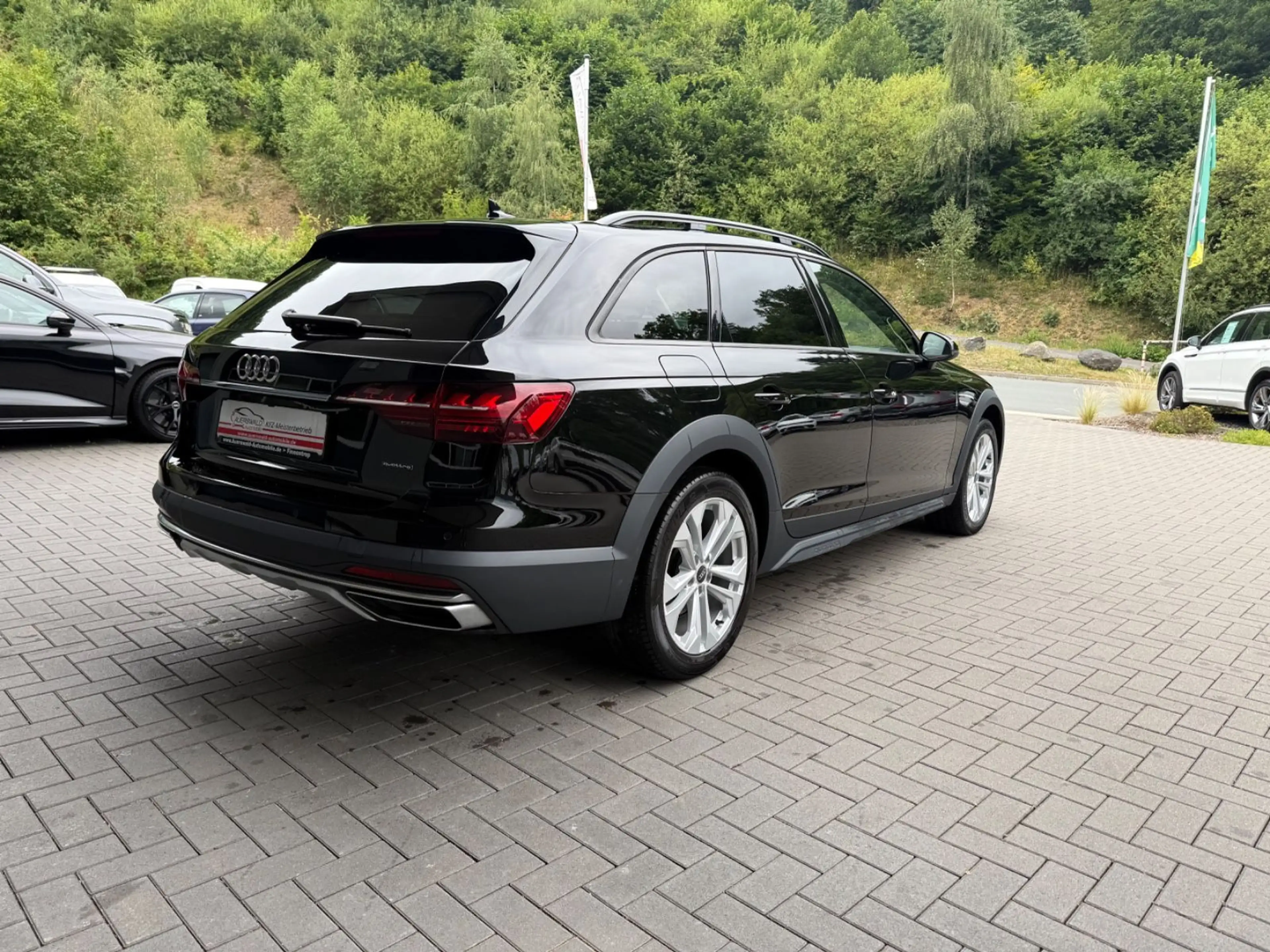 Audi A4 allroad quattro 40 TDI * App *DAB * AHK * LED — photo 6