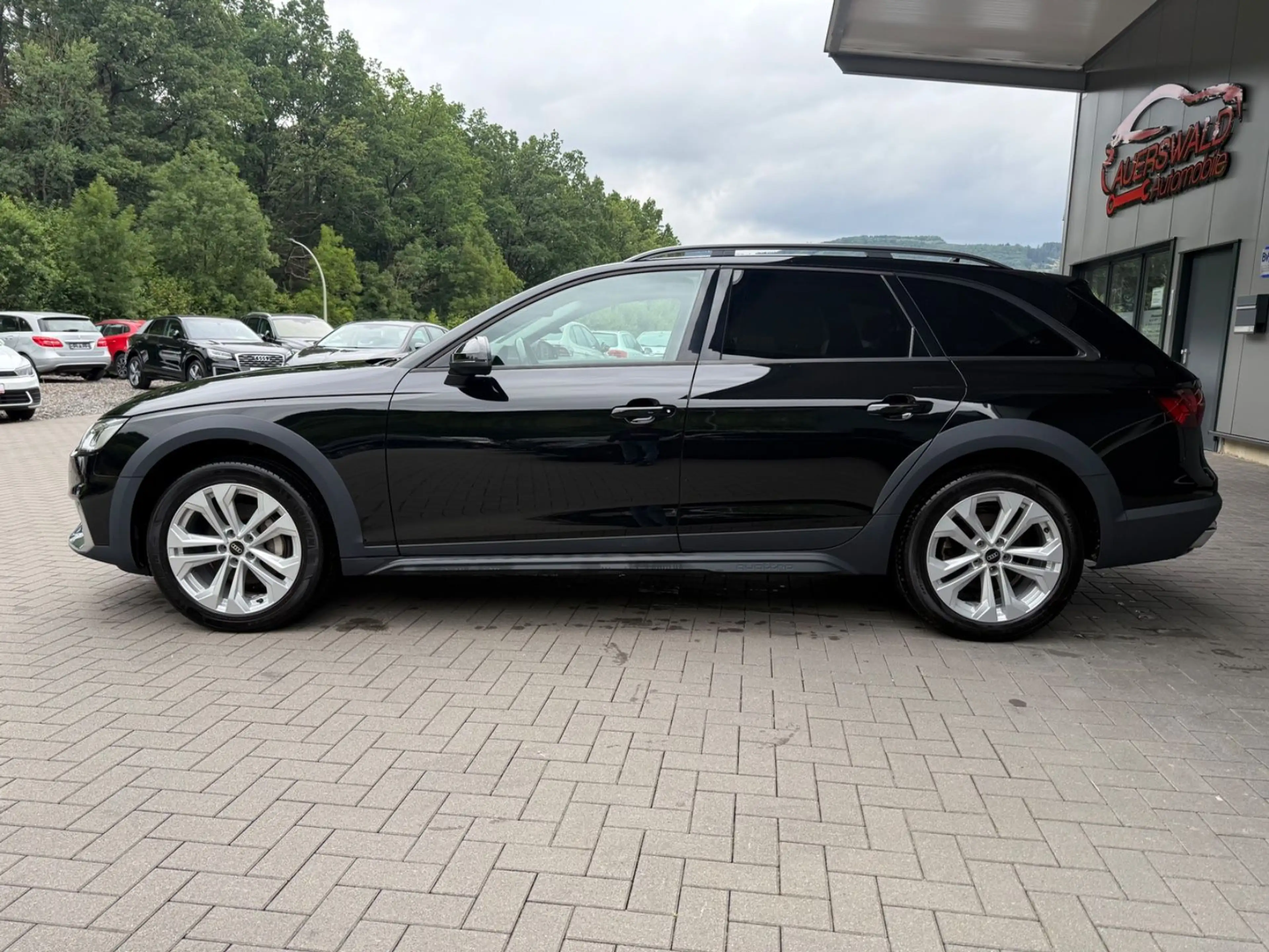 Audi A4 allroad quattro 40 TDI * App *DAB * AHK * LED — photo 9