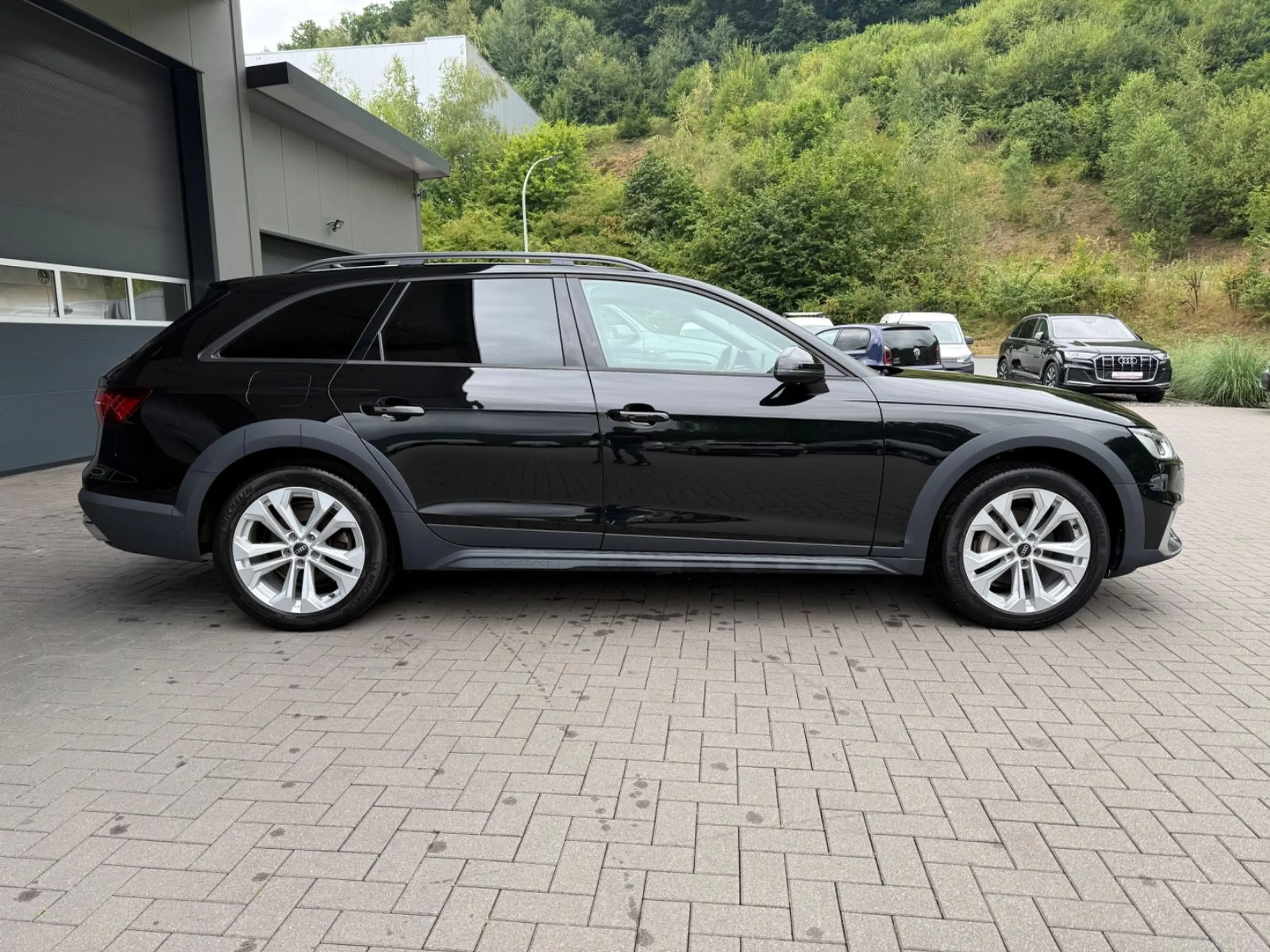 Audi A4 allroad quattro 40 TDI * App *DAB * AHK * LED — photo 5