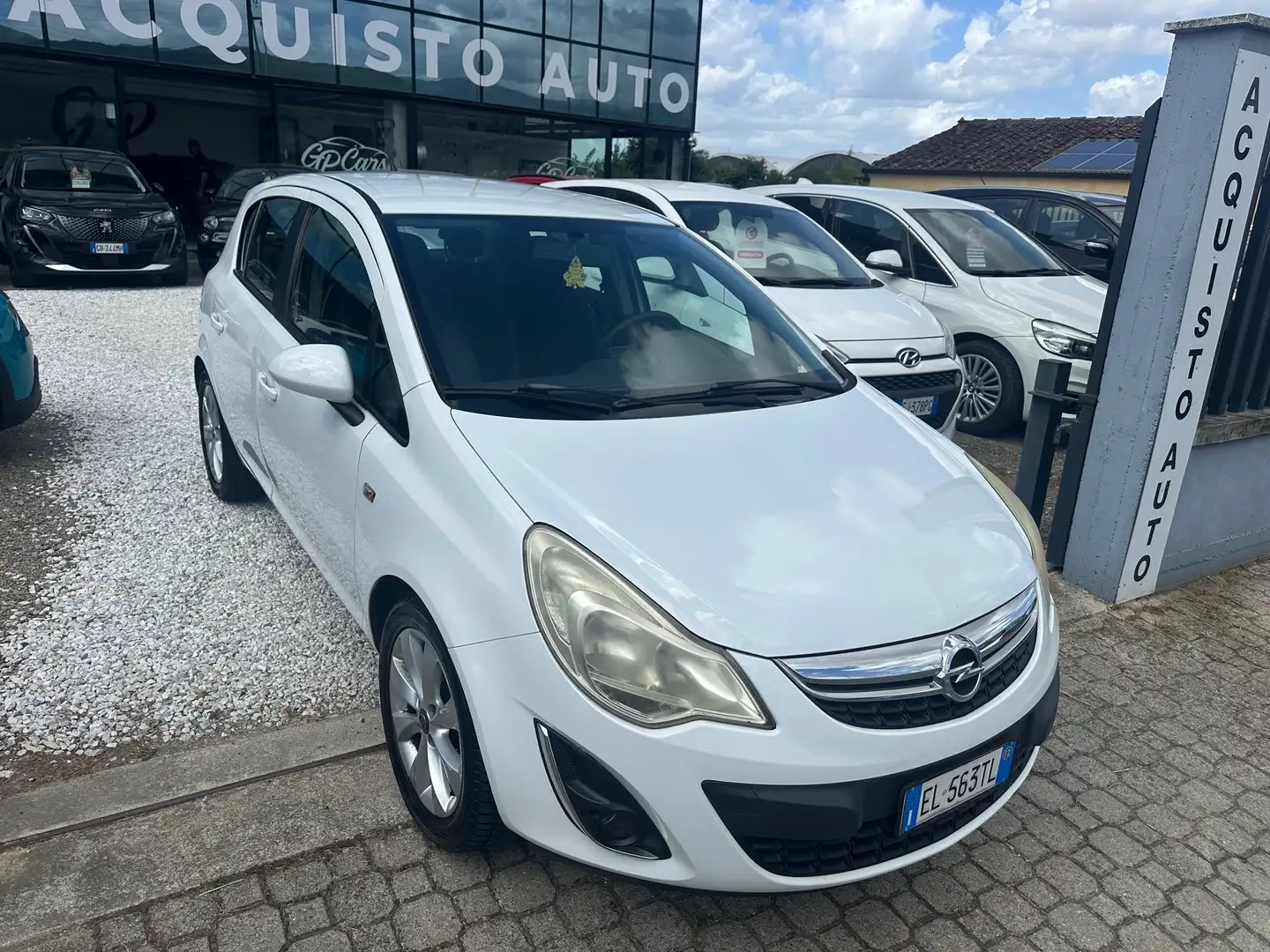 Opel Corsa Corsa IV 2010 5p 1.2 Edition  Gpl-tech 85cv Blanco - 2