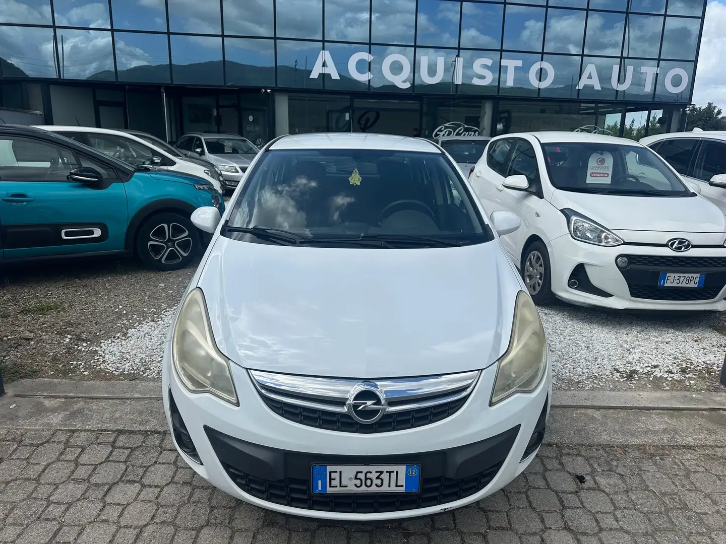 Opel Corsa Corsa IV 2010 5p 1.2 Edition  Gpl-tech 85cv Blanco - 1