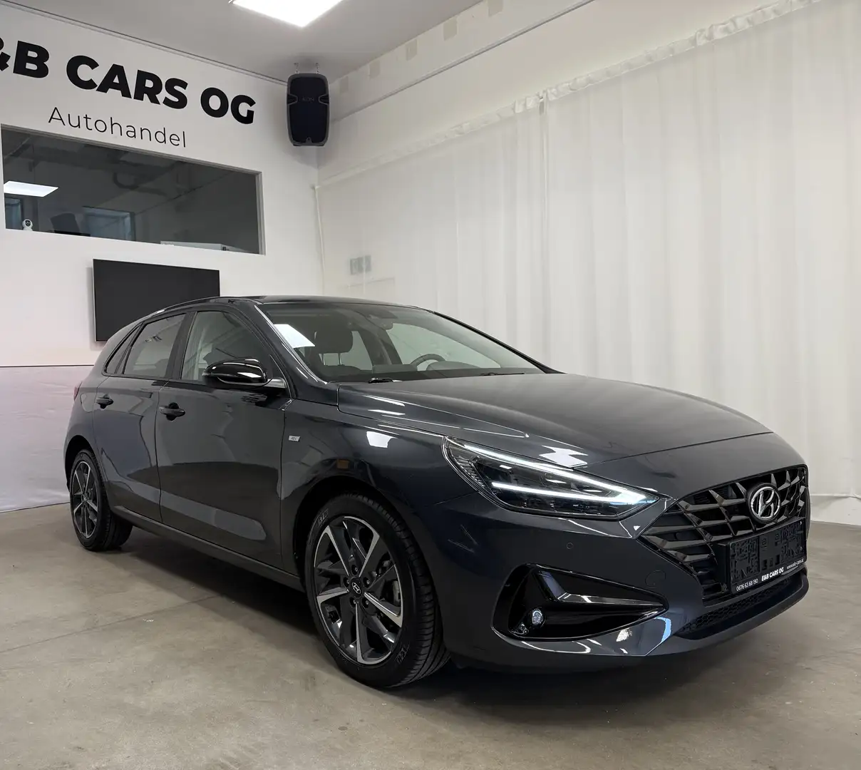 Hyundai i30 Edition 30 Mild-Hybrid Grau - 2