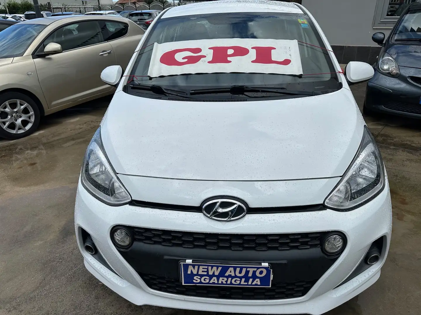 Hyundai i10 i10 1.0 Comfort econext Gpl E6 Blanco - 2