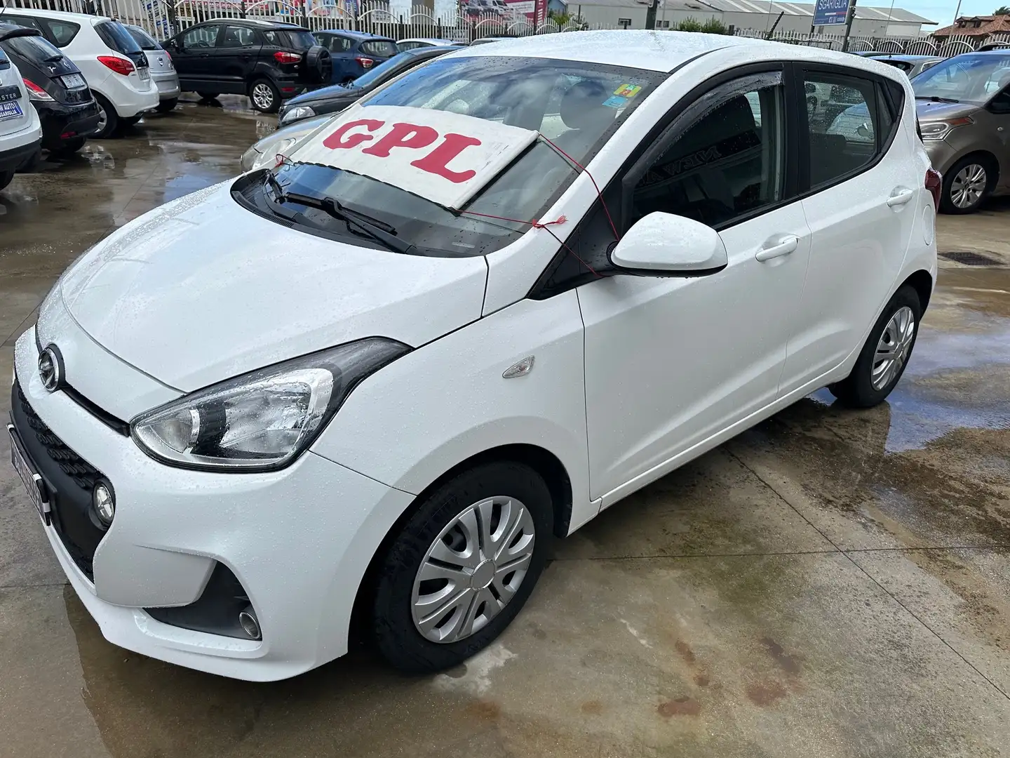Hyundai i10 i10 1.0 Comfort econext Gpl E6 Blanco - 1