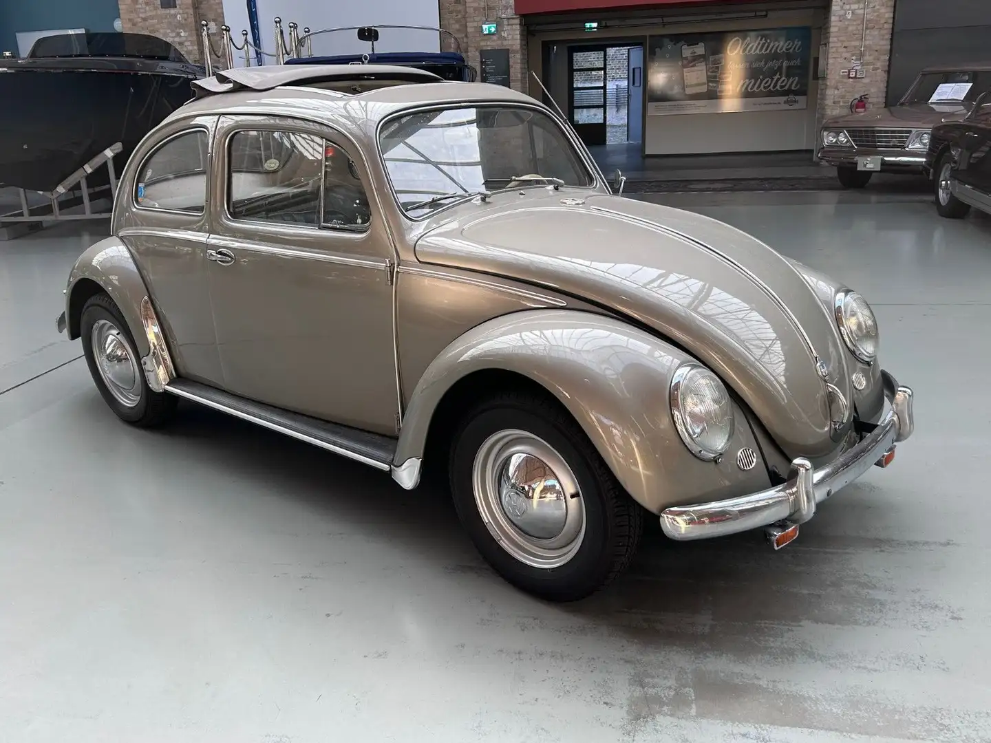 Volkswagen Käfer 1200 mit grossem Faltschiebedach Silber - 1