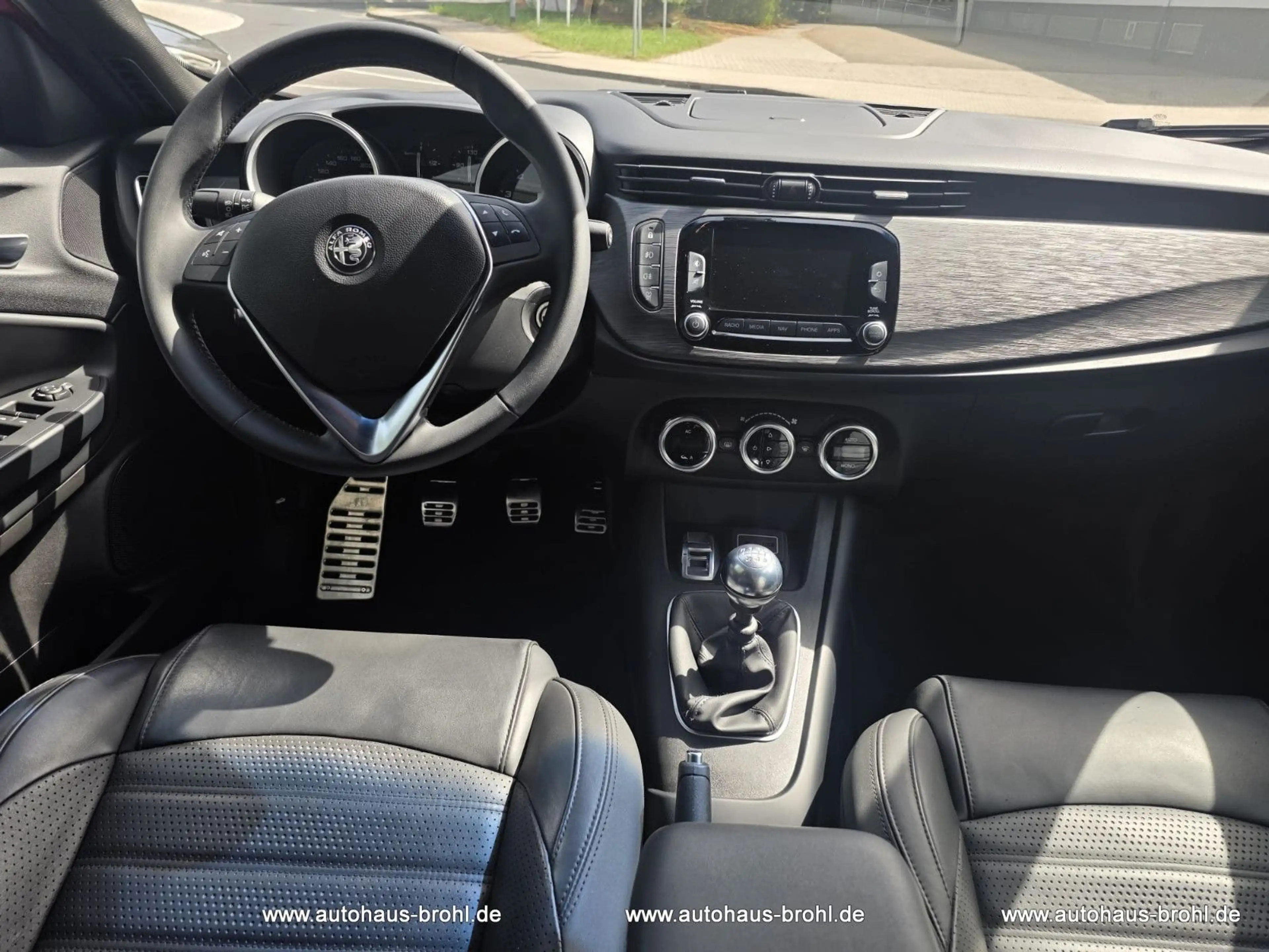 Alfa Romeo Giulietta Super 120PS — photo 9