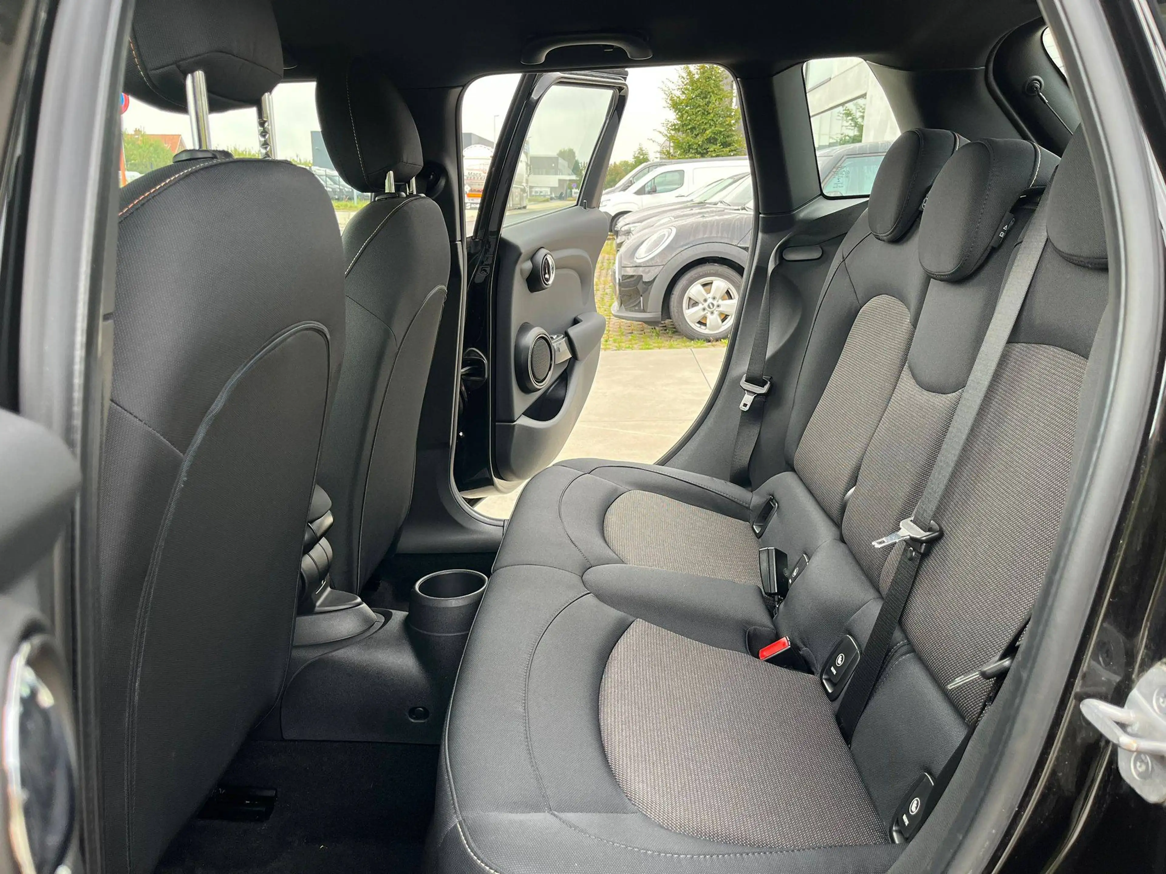 MINI One MINI One 2021 /Benzine/5d/LED/PDC/Navi/Garantie — photo 13