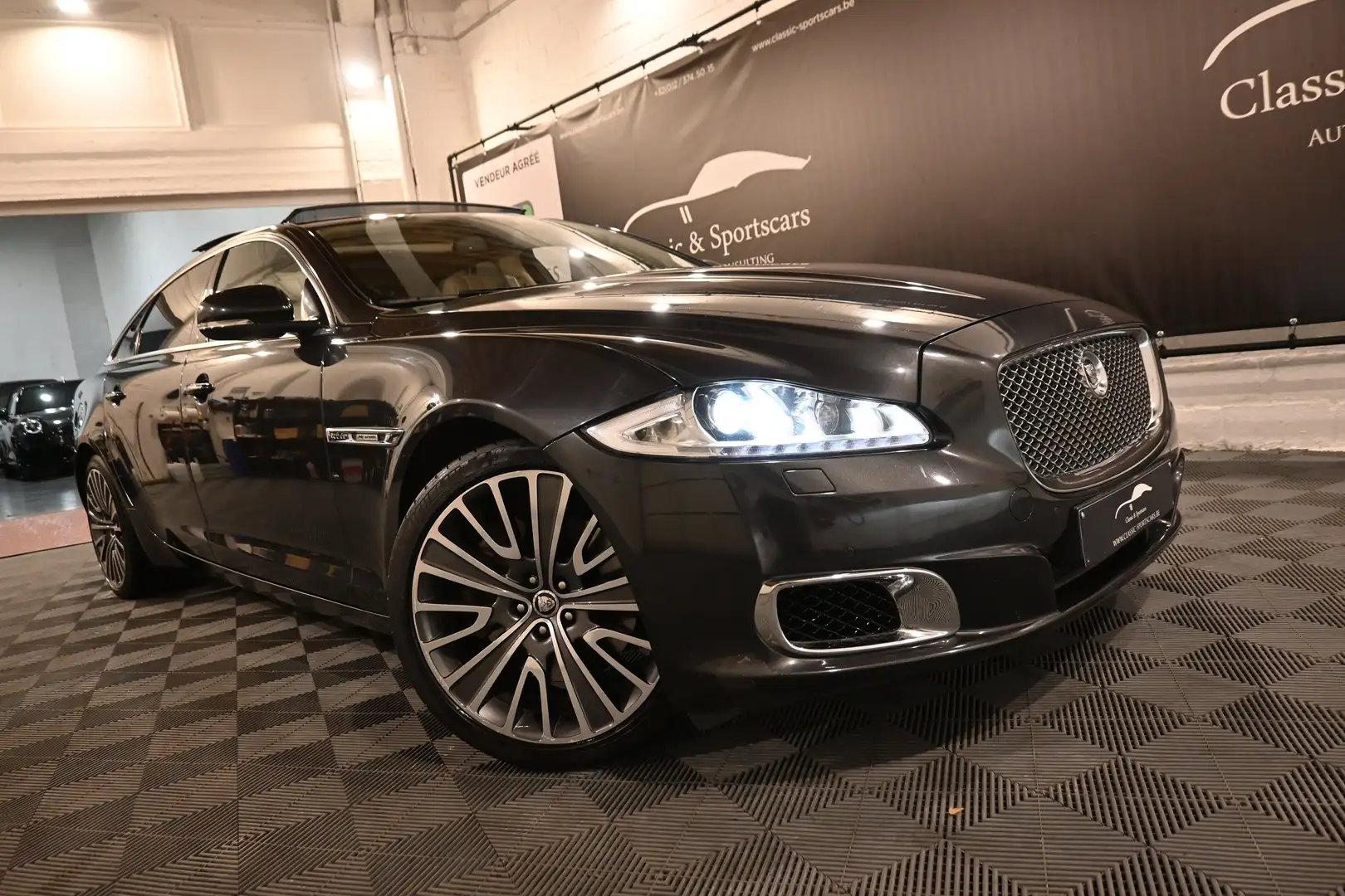 Jaguar XJ XJ LWB 3.0D V6 LONG / ULTIMATE / EXCLUSIVE ! Grau - 2