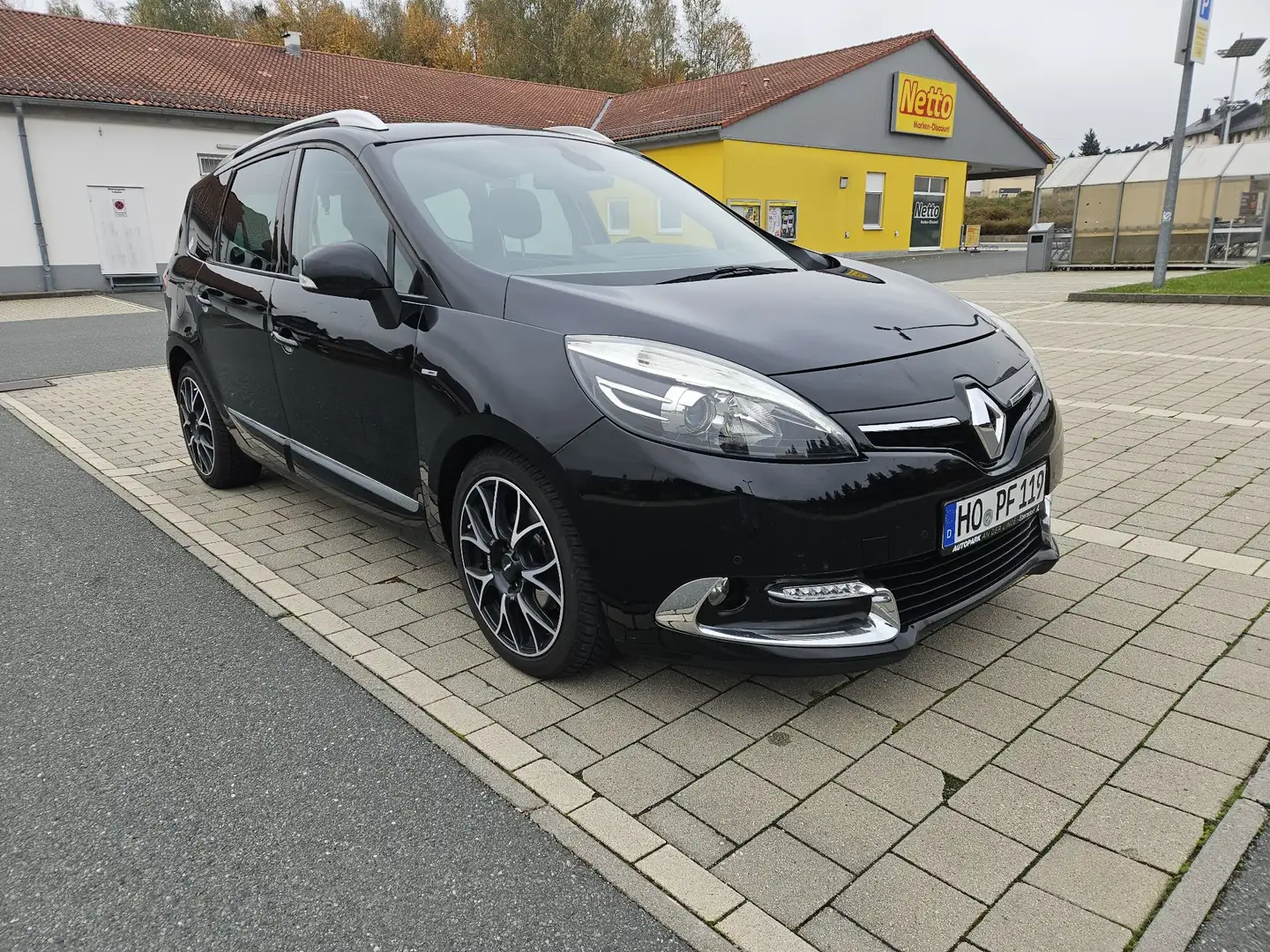 Renault Grand Scenic Energy dCi 130 S&S Bose Edition Schwarz - 1
