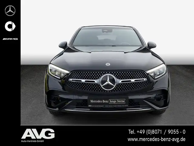 Mercedes-Benz GLC view 2