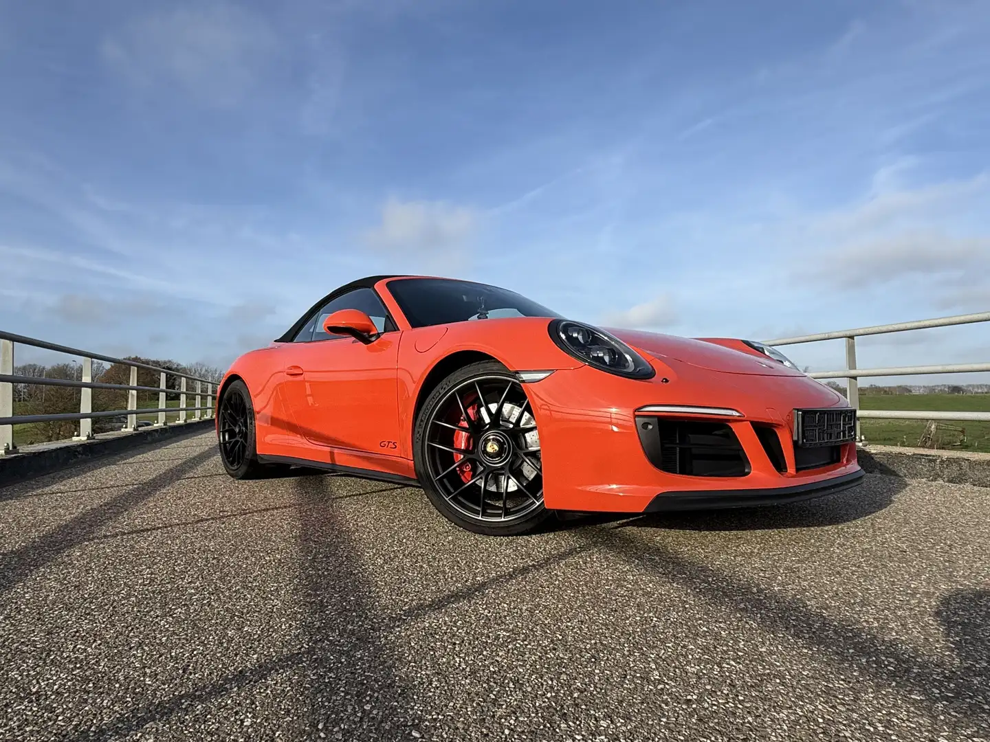 Porsche 911 Carrera 4 GTS Cabrio 450pk * Lava Orange * PDDC * Oranje - 1