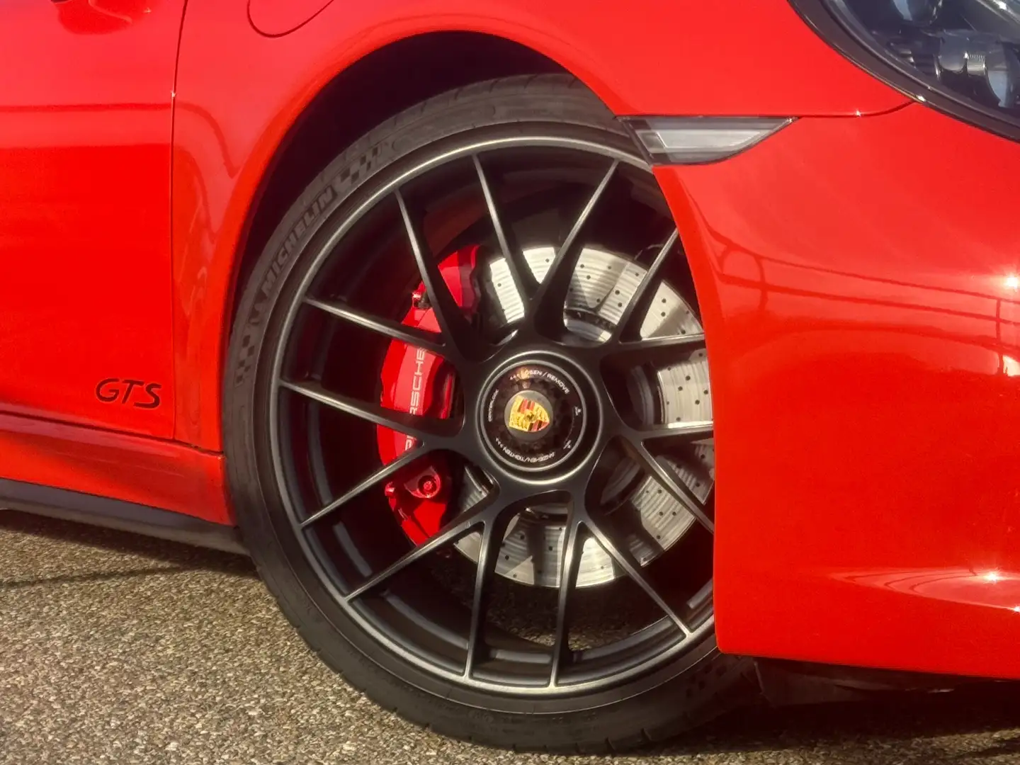 Porsche 911 Carrera 4 GTS Cabrio 450pk * Lava Orange * PDDC * Oranje - 2